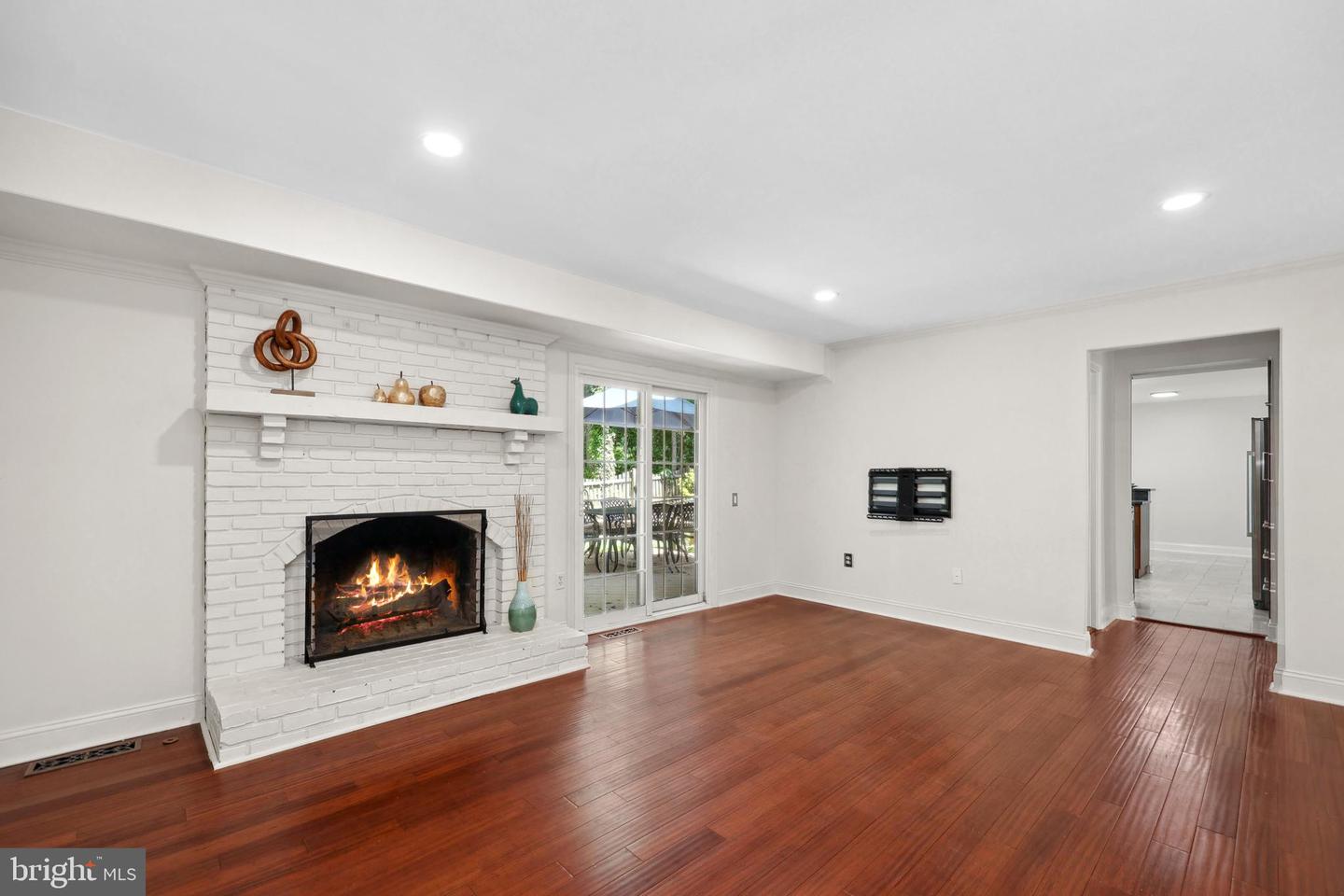10840 BURR OAK WAY, BURKE, Virginia 22015, 4 Bedrooms Bedrooms, ,2 BathroomsBathrooms,Residential,For sale,10840 BURR OAK WAY,VAFX2242298 MLS # VAFX2242298