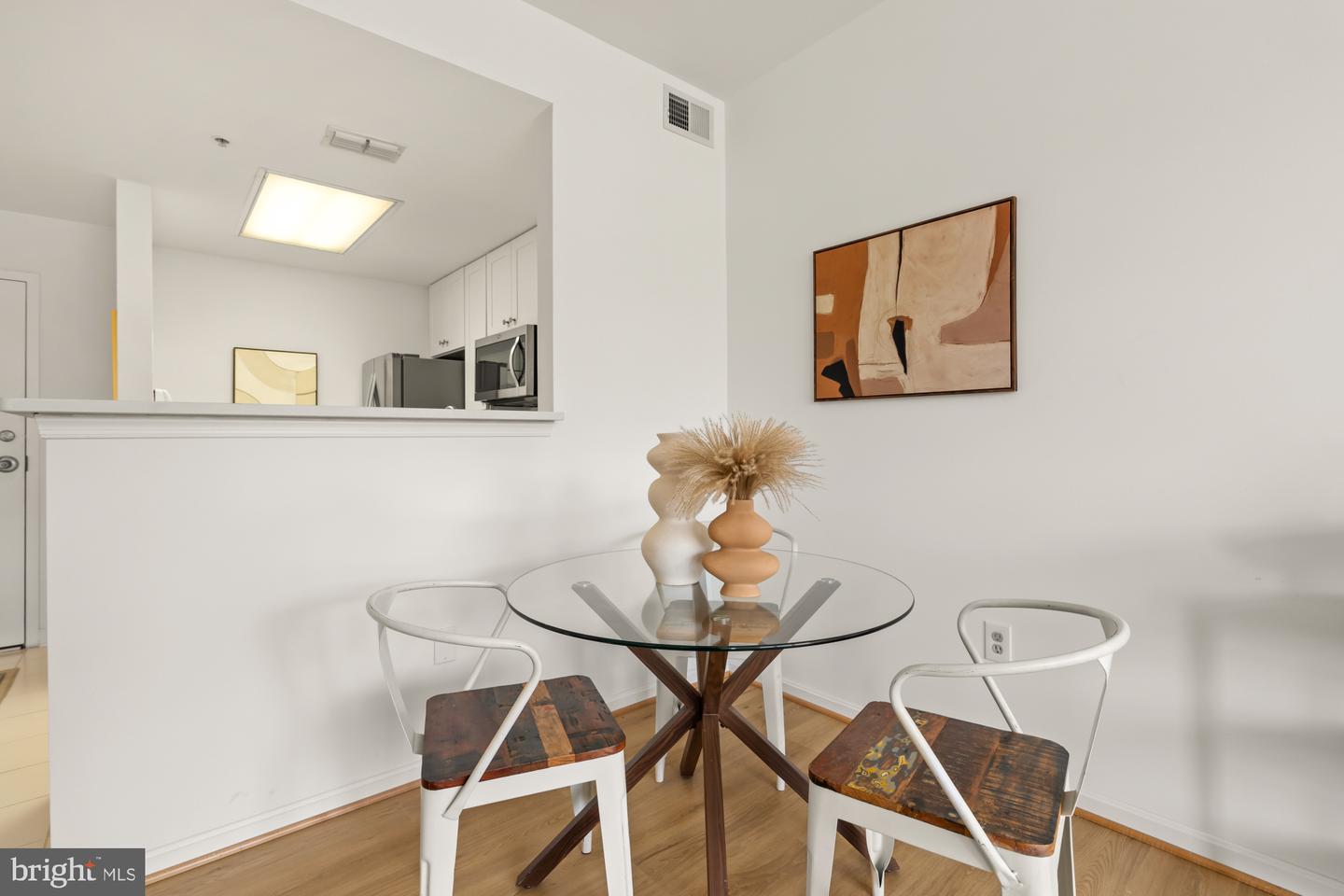 2001 12TH ST NW #410, WASHINGTON, District Of Columbia 20009, 1 Bedroom Bedrooms, ,1 BathroomBathrooms,Residential,For sale,2001 12TH ST NW #410,DCDC2201484 MLS # DCDC2201484