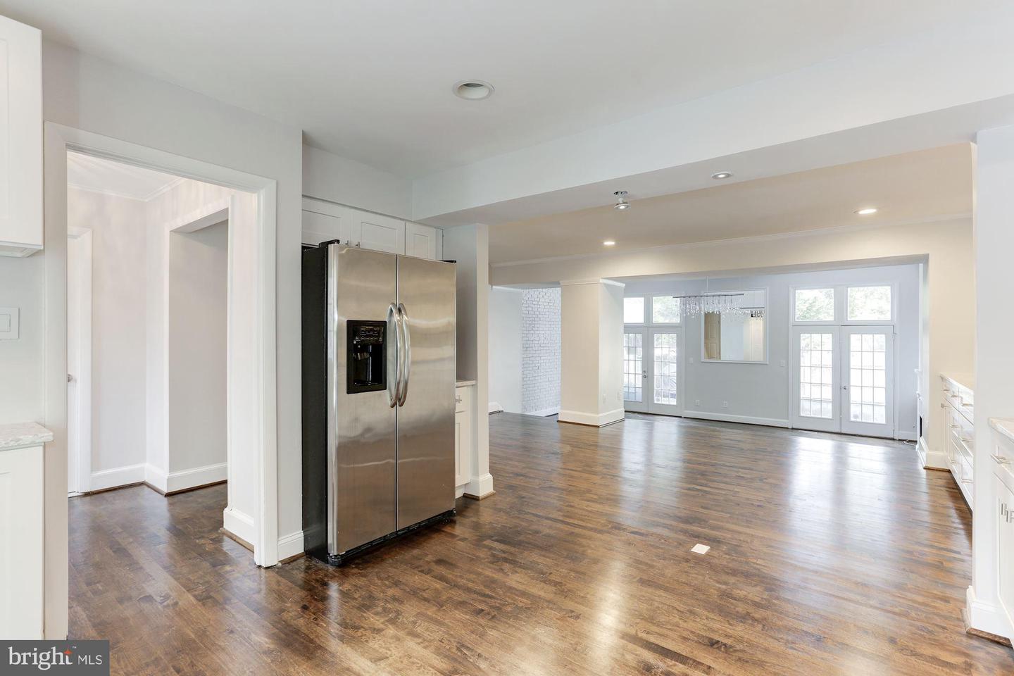 8504 JEFFERSONIAN CT, VIENNA, Virginia 22182, 4 Bedrooms Bedrooms, ,3 BathroomsBathrooms,Residential,For sale,8504 JEFFERSONIAN CT,VAFX2242020 MLS # VAFX2242020