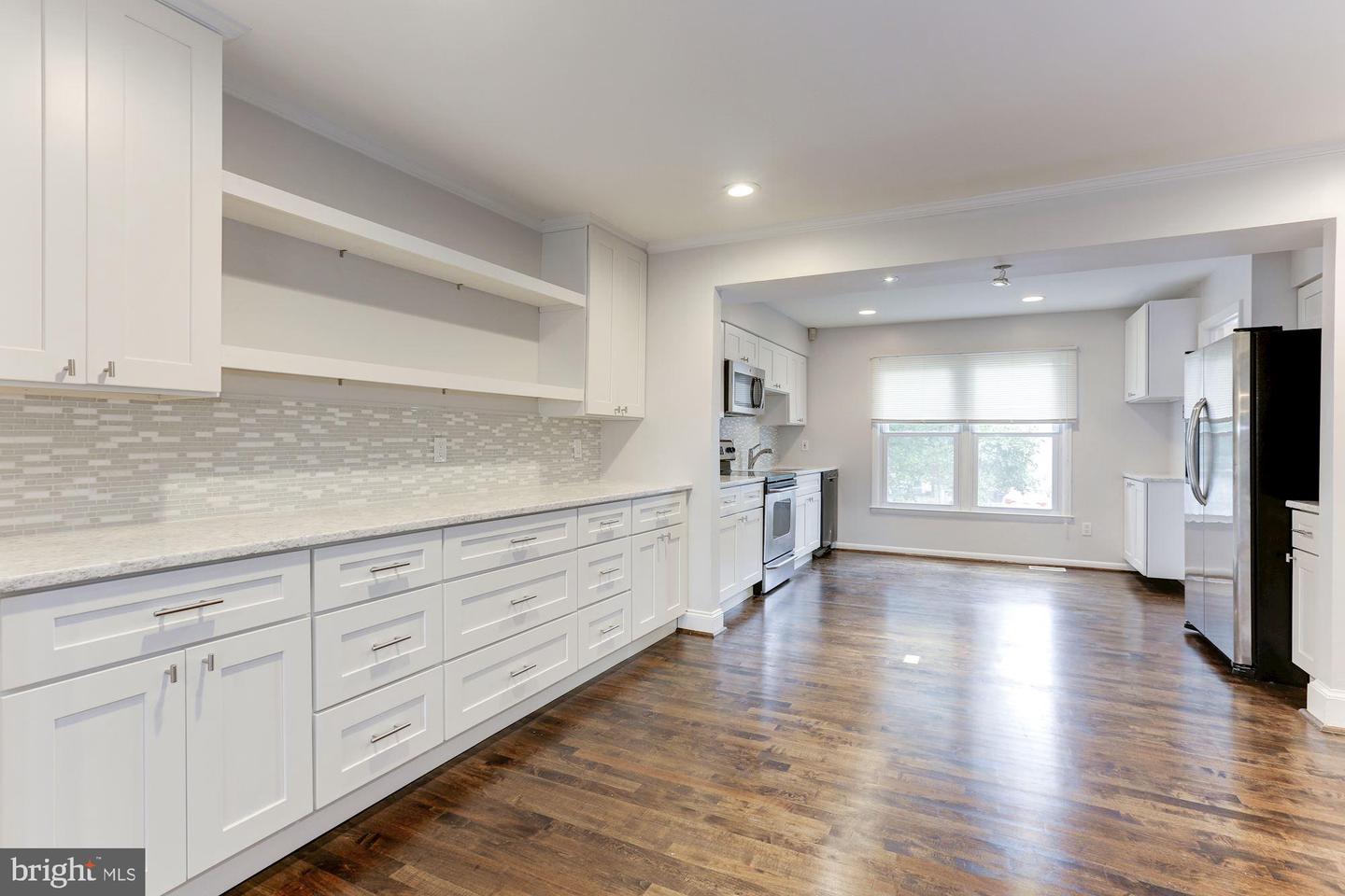 8504 JEFFERSONIAN CT, VIENNA, Virginia 22182, 4 Bedrooms Bedrooms, ,3 BathroomsBathrooms,Residential,For sale,8504 JEFFERSONIAN CT,VAFX2242020 MLS # VAFX2242020