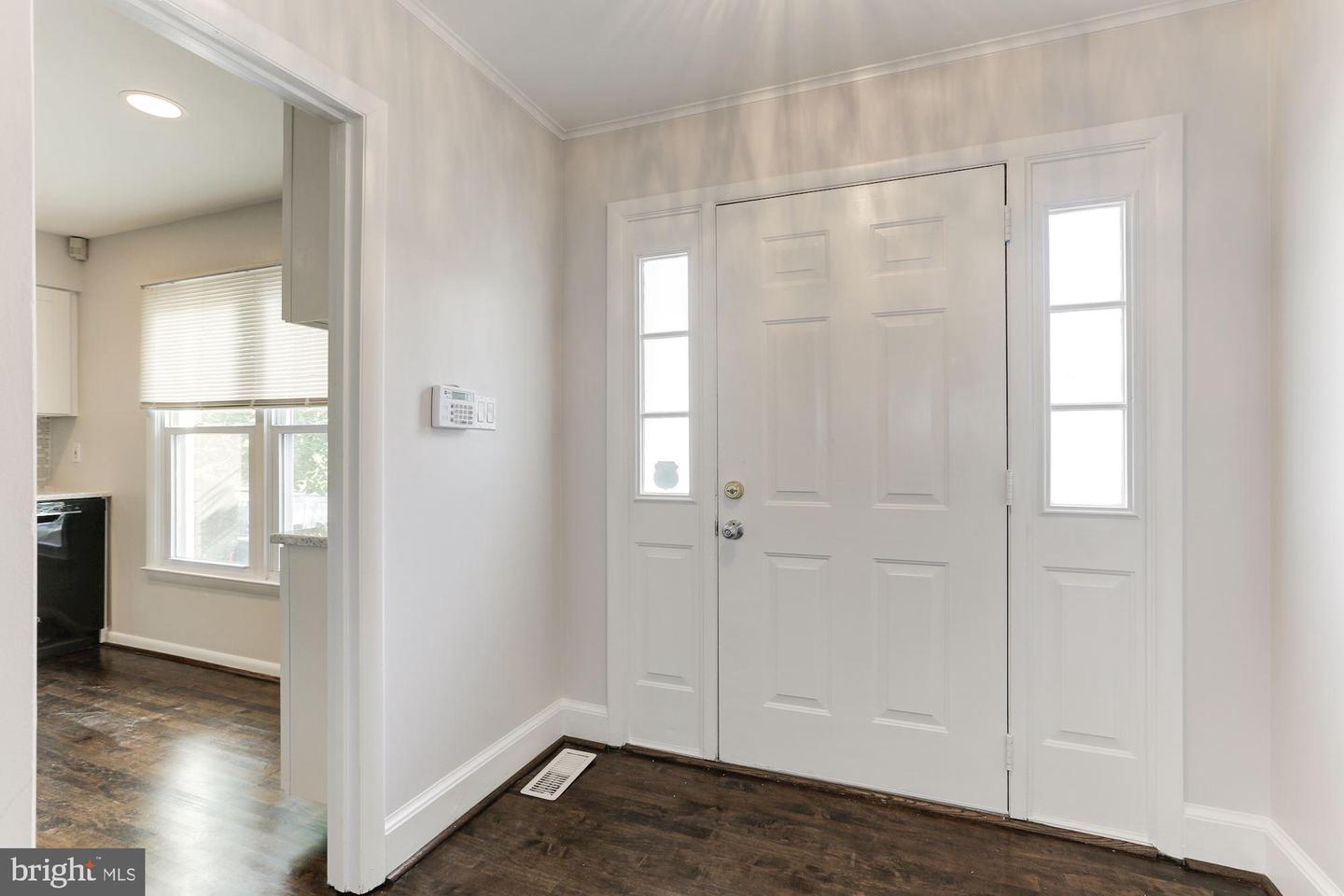 8504 JEFFERSONIAN CT, VIENNA, Virginia 22182, 4 Bedrooms Bedrooms, ,3 BathroomsBathrooms,Residential,For sale,8504 JEFFERSONIAN CT,VAFX2242020 MLS # VAFX2242020