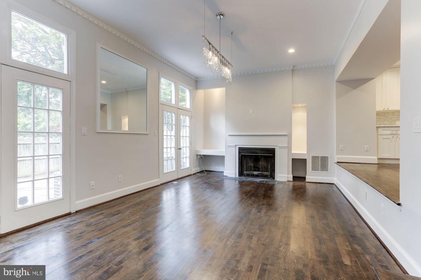 8504 JEFFERSONIAN CT, VIENNA, Virginia 22182, 4 Bedrooms Bedrooms, ,3 BathroomsBathrooms,Residential,For sale,8504 JEFFERSONIAN CT,VAFX2242020 MLS # VAFX2242020