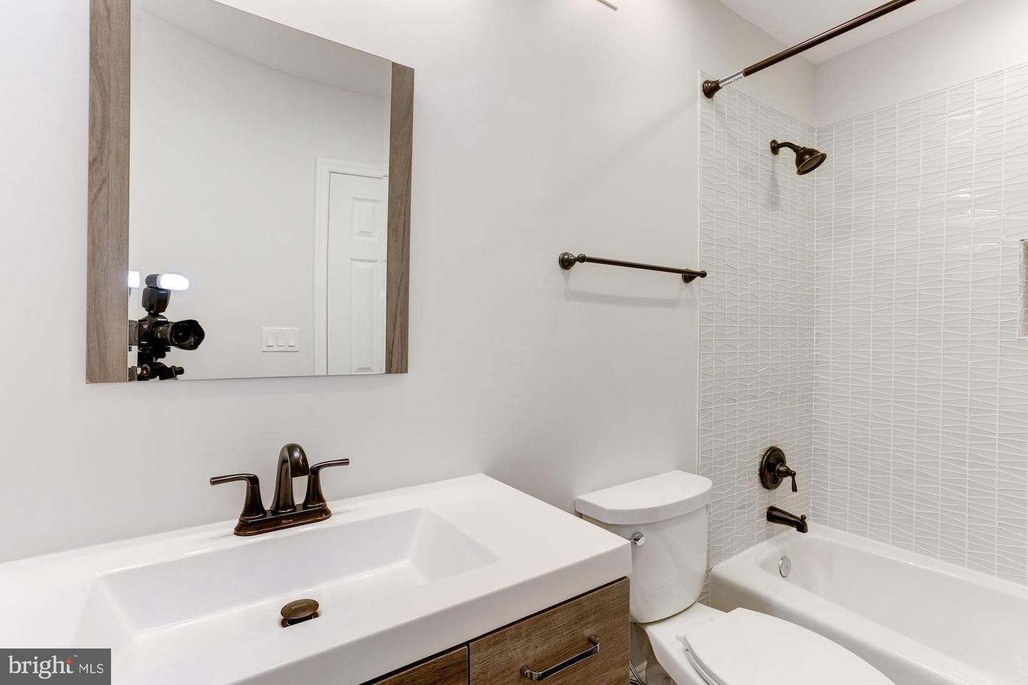 8504 JEFFERSONIAN CT, VIENNA, Virginia 22182, 4 Bedrooms Bedrooms, ,3 BathroomsBathrooms,Residential,For sale,8504 JEFFERSONIAN CT,VAFX2242020 MLS # VAFX2242020