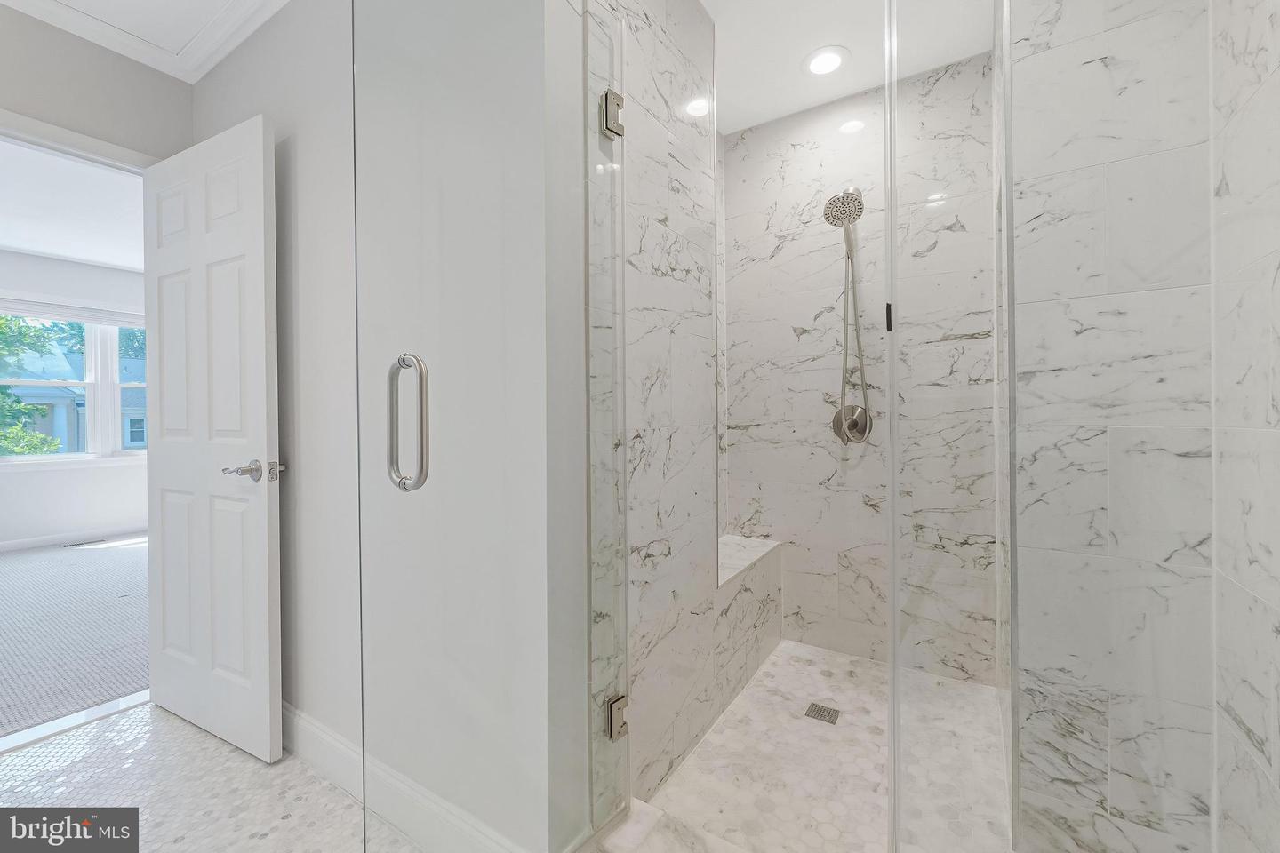 8504 JEFFERSONIAN CT, VIENNA, Virginia 22182, 4 Bedrooms Bedrooms, ,3 BathroomsBathrooms,Residential,For sale,8504 JEFFERSONIAN CT,VAFX2242020 MLS # VAFX2242020