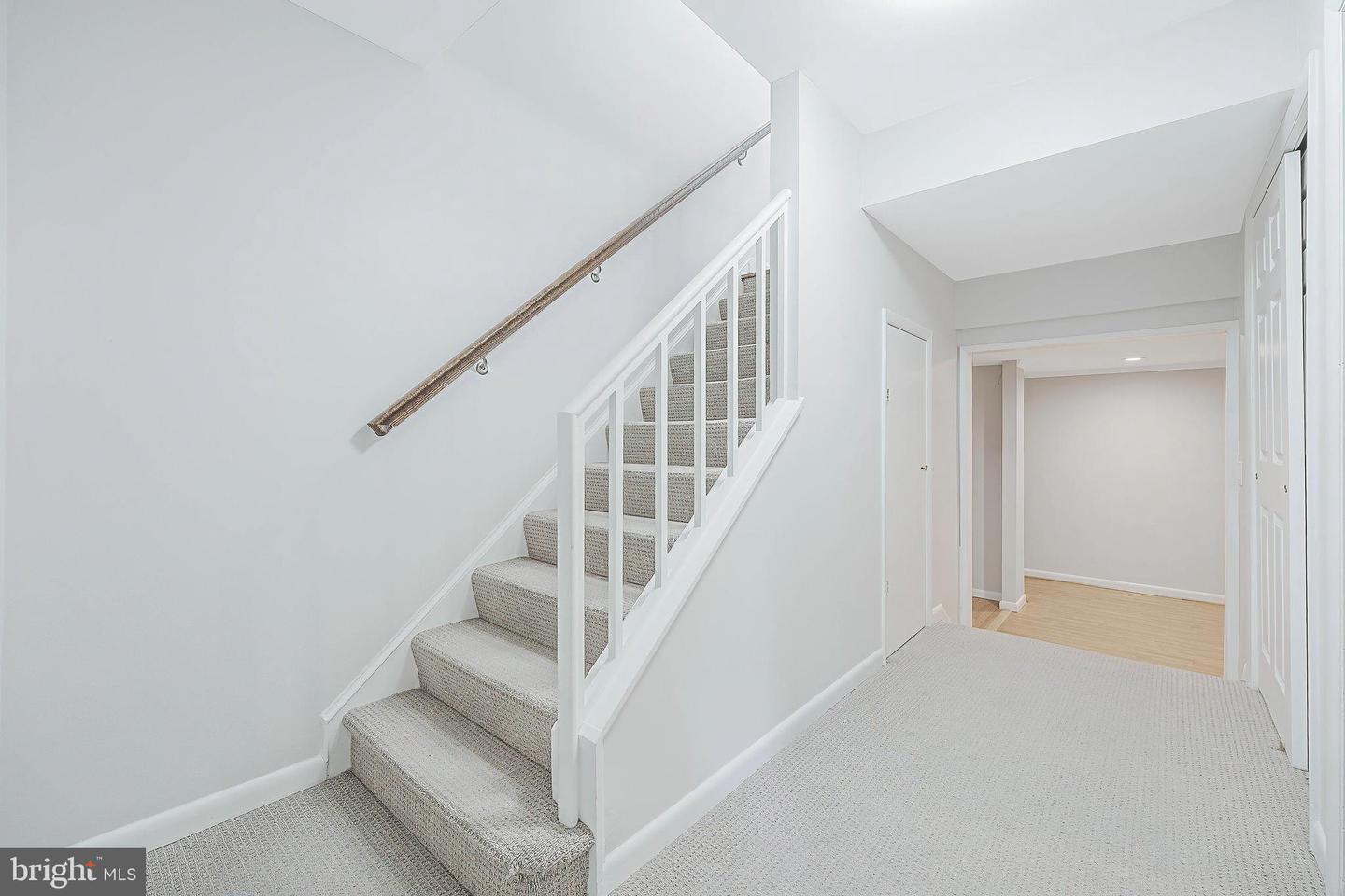 8504 JEFFERSONIAN CT, VIENNA, Virginia 22182, 4 Bedrooms Bedrooms, ,3 BathroomsBathrooms,Residential,For sale,8504 JEFFERSONIAN CT,VAFX2242020 MLS # VAFX2242020
