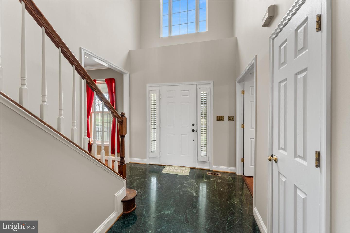 12479 SYCAMORE VISTA LN, LOVETTSVILLE, Virginia 20180, 5 Bedrooms Bedrooms, ,3 BathroomsBathrooms,Residential,For sale,12479 SYCAMORE VISTA LN,VALO2097312 MLS # VALO2097312