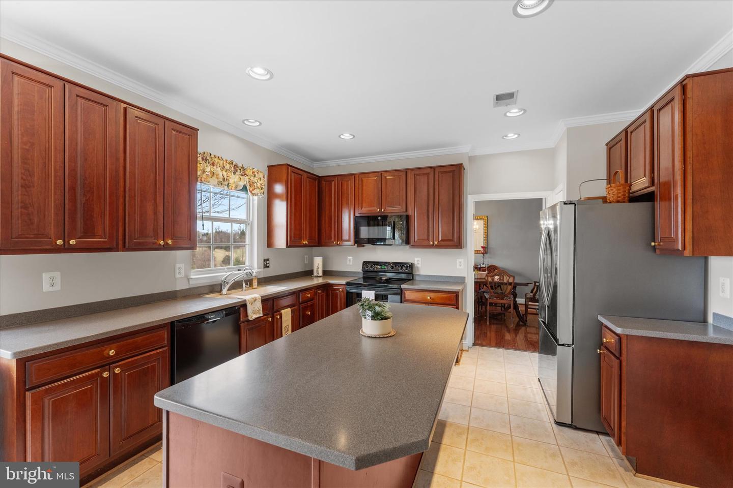 12479 SYCAMORE VISTA LN, LOVETTSVILLE, Virginia 20180, 5 Bedrooms Bedrooms, ,3 BathroomsBathrooms,Residential,For sale,12479 SYCAMORE VISTA LN,VALO2097312 MLS # VALO2097312