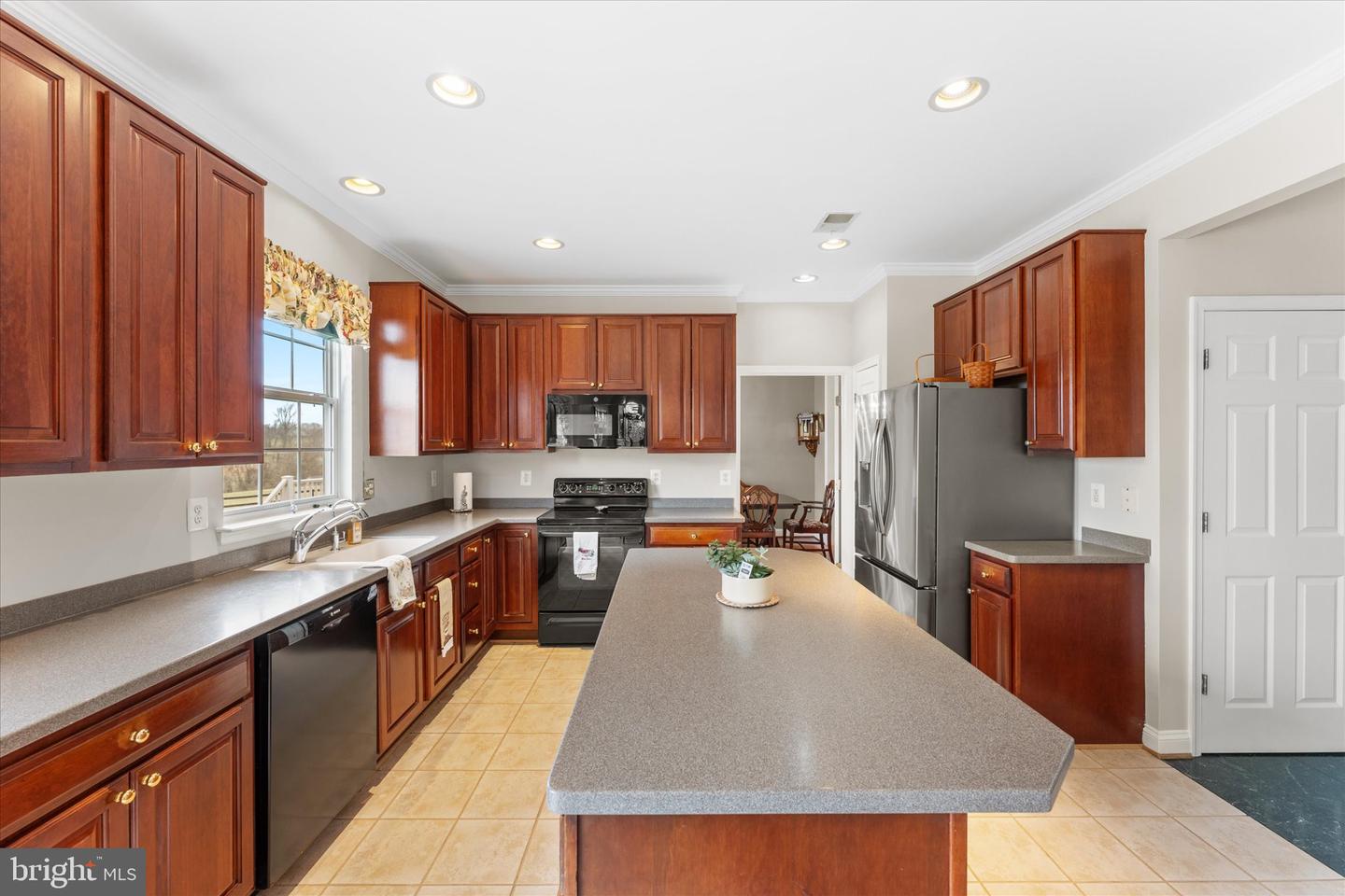12479 SYCAMORE VISTA LN, LOVETTSVILLE, Virginia 20180, 5 Bedrooms Bedrooms, ,3 BathroomsBathrooms,Residential,For sale,12479 SYCAMORE VISTA LN,VALO2097312 MLS # VALO2097312