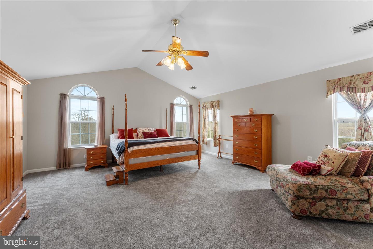 12479 SYCAMORE VISTA LN, LOVETTSVILLE, Virginia 20180, 5 Bedrooms Bedrooms, ,3 BathroomsBathrooms,Residential,For sale,12479 SYCAMORE VISTA LN,VALO2097312 MLS # VALO2097312