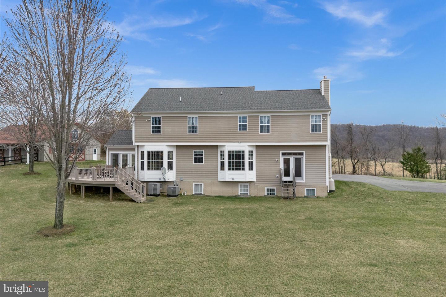 12479 SYCAMORE VISTA LN, LOVETTSVILLE, Virginia 20180, 5 Bedrooms Bedrooms, ,3 BathroomsBathrooms,Residential,For sale,12479 SYCAMORE VISTA LN,VALO2097312 MLS # VALO2097312