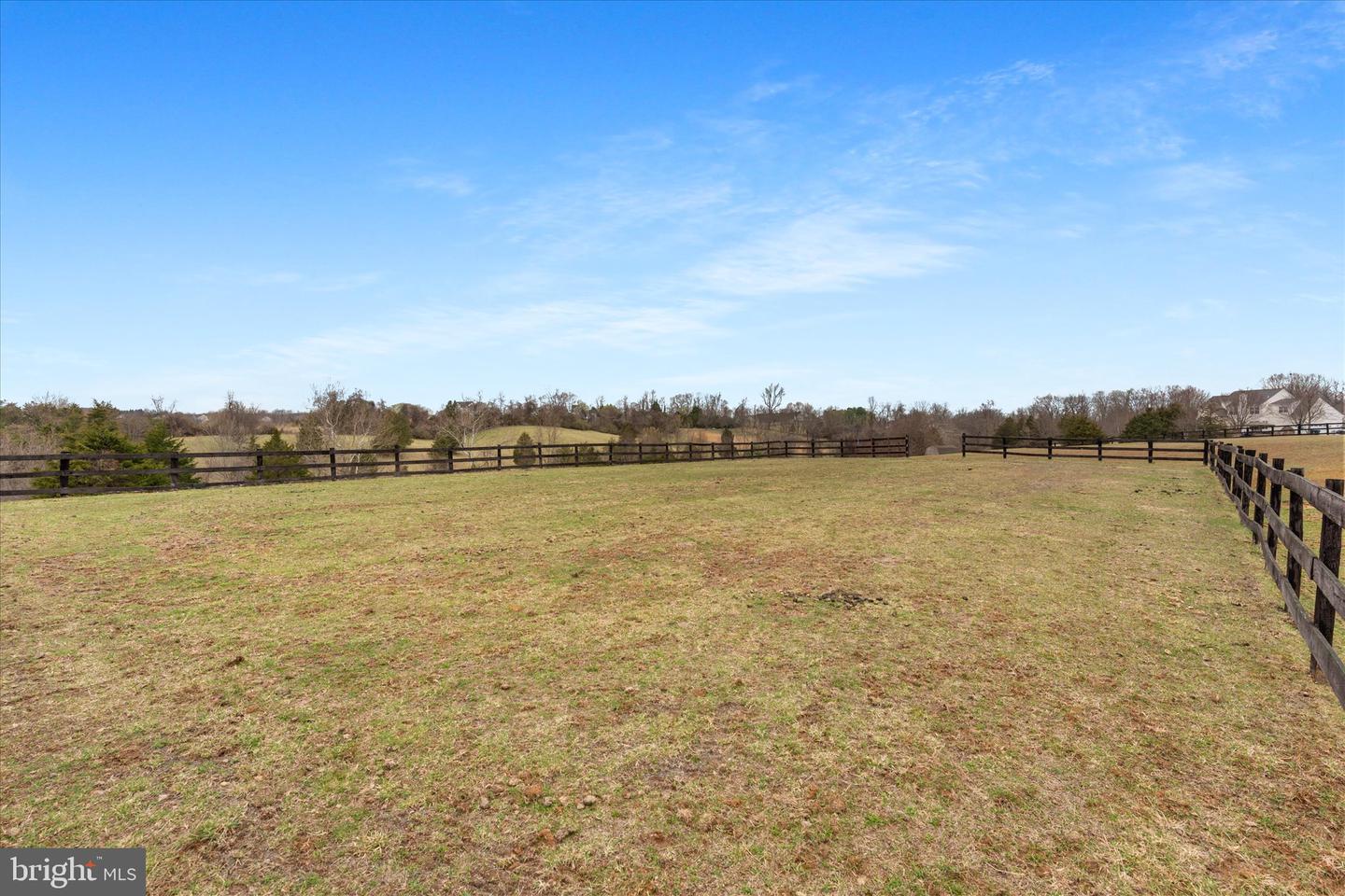 12479 SYCAMORE VISTA LN, LOVETTSVILLE, Virginia 20180, 5 Bedrooms Bedrooms, ,3 BathroomsBathrooms,Residential,For sale,12479 SYCAMORE VISTA LN,VALO2097312 MLS # VALO2097312