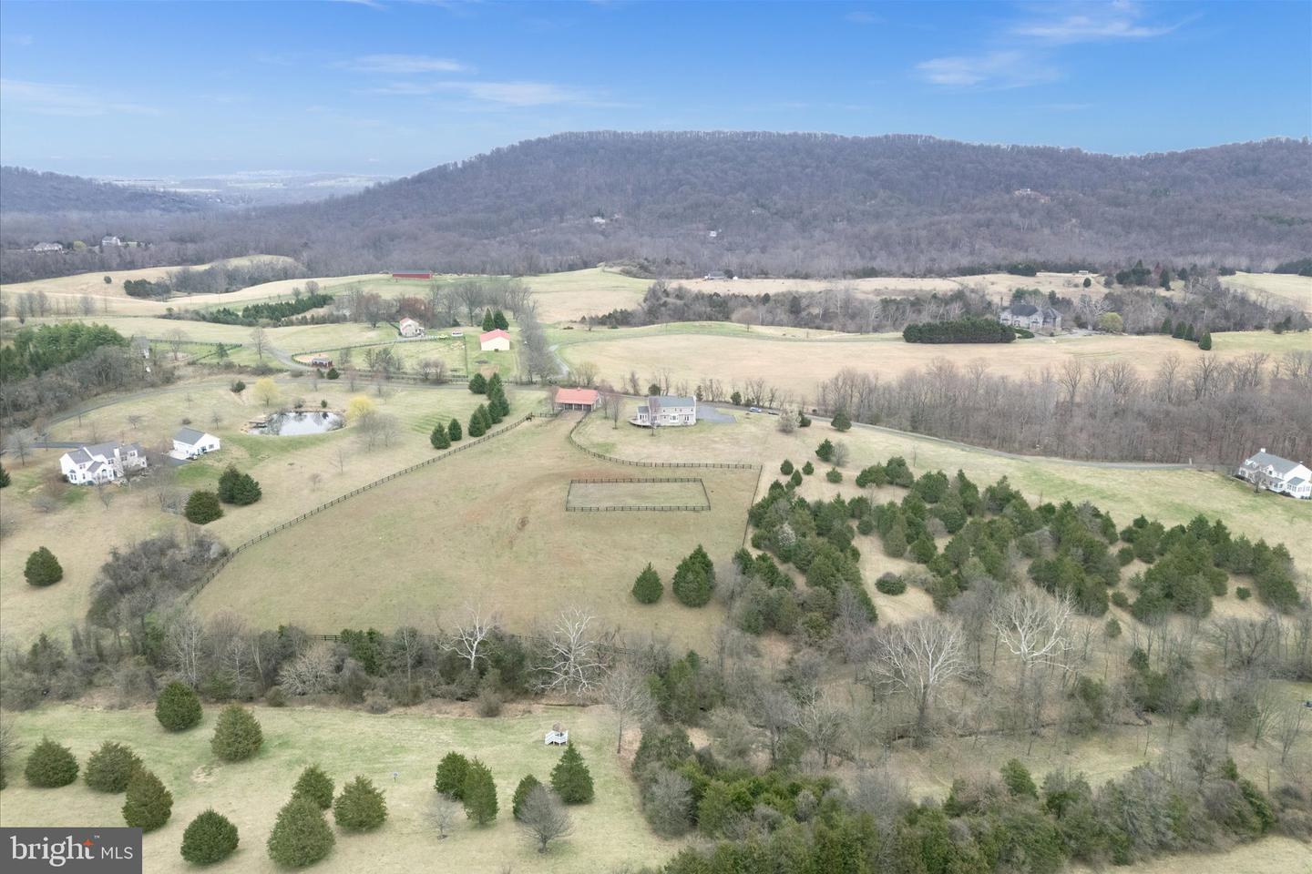 12479 SYCAMORE VISTA LN, LOVETTSVILLE, Virginia 20180, 5 Bedrooms Bedrooms, ,3 BathroomsBathrooms,Residential,For sale,12479 SYCAMORE VISTA LN,VALO2097312 MLS # VALO2097312