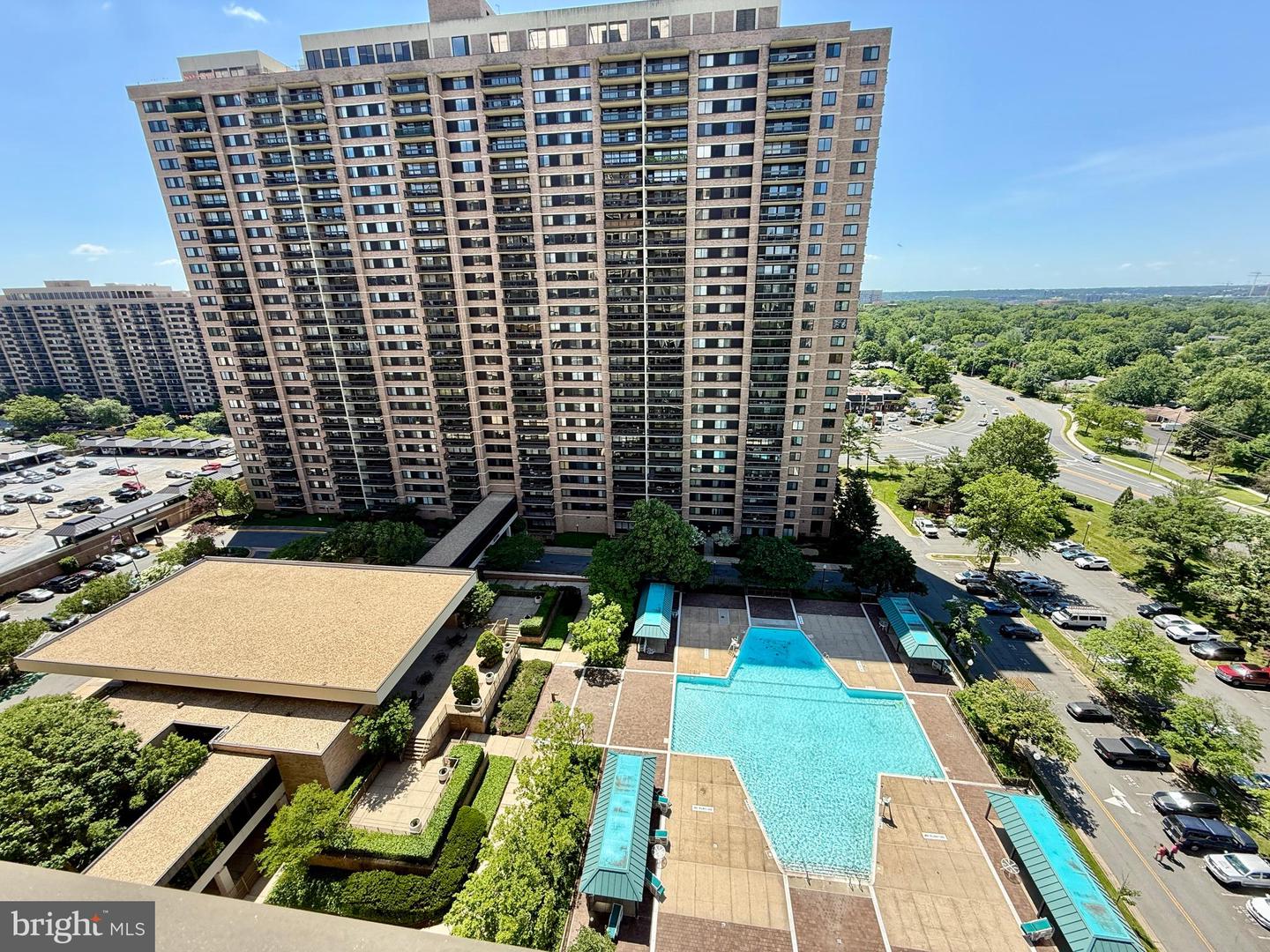 5505 SEMINARY RD #1516N, FALLS CHURCH, Virginia 22041, 2 Bedrooms Bedrooms, ,2 BathroomsBathrooms,Residential,For sale,5505 SEMINARY RD #1516N,VAFX2242080 MLS # VAFX2242080