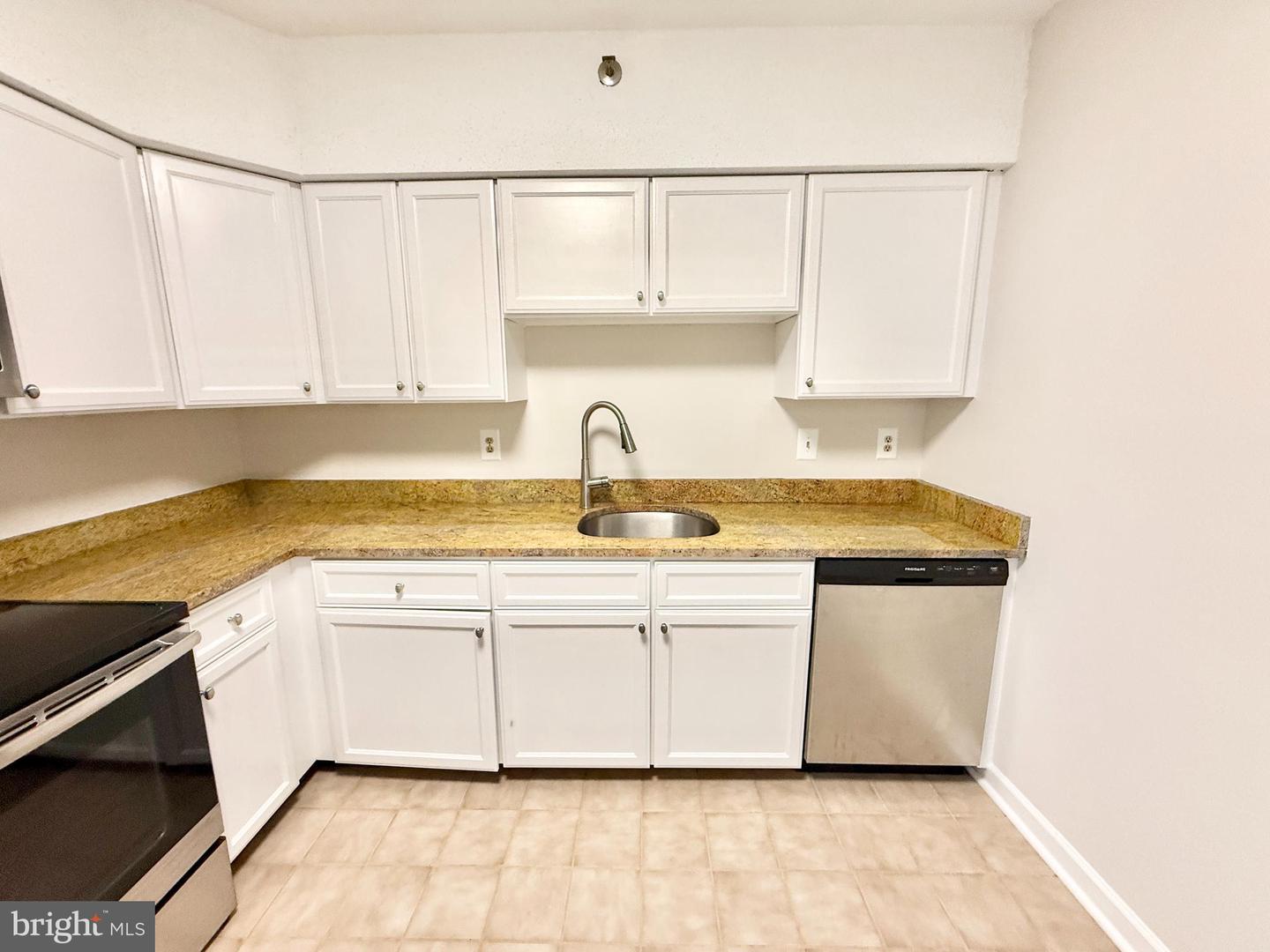 5505 SEMINARY RD #1516N, FALLS CHURCH, Virginia 22041, 2 Bedrooms Bedrooms, ,2 BathroomsBathrooms,Residential,For sale,5505 SEMINARY RD #1516N,VAFX2242080 MLS # VAFX2242080