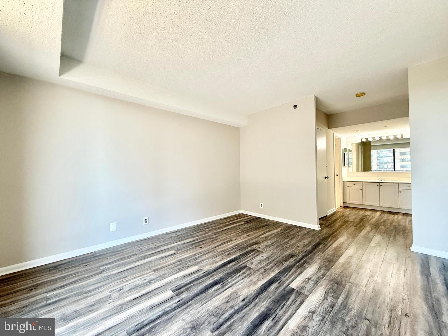 5505 SEMINARY RD #1516N, FALLS CHURCH, Virginia 22041, 2 Bedrooms Bedrooms, ,2 BathroomsBathrooms,Residential,For sale,5505 SEMINARY RD #1516N,VAFX2242080 MLS # VAFX2242080