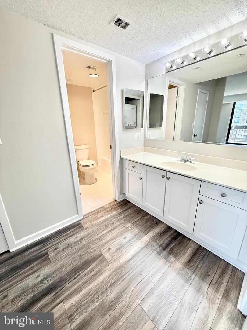5505 SEMINARY RD #1516N, FALLS CHURCH, Virginia 22041, 2 Bedrooms Bedrooms, ,2 BathroomsBathrooms,Residential,For sale,5505 SEMINARY RD #1516N,VAFX2242080 MLS # VAFX2242080