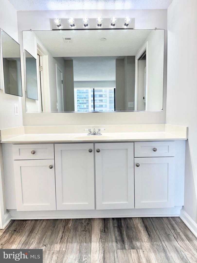 5505 SEMINARY RD #1516N, FALLS CHURCH, Virginia 22041, 2 Bedrooms Bedrooms, ,2 BathroomsBathrooms,Residential,For sale,5505 SEMINARY RD #1516N,VAFX2242080 MLS # VAFX2242080