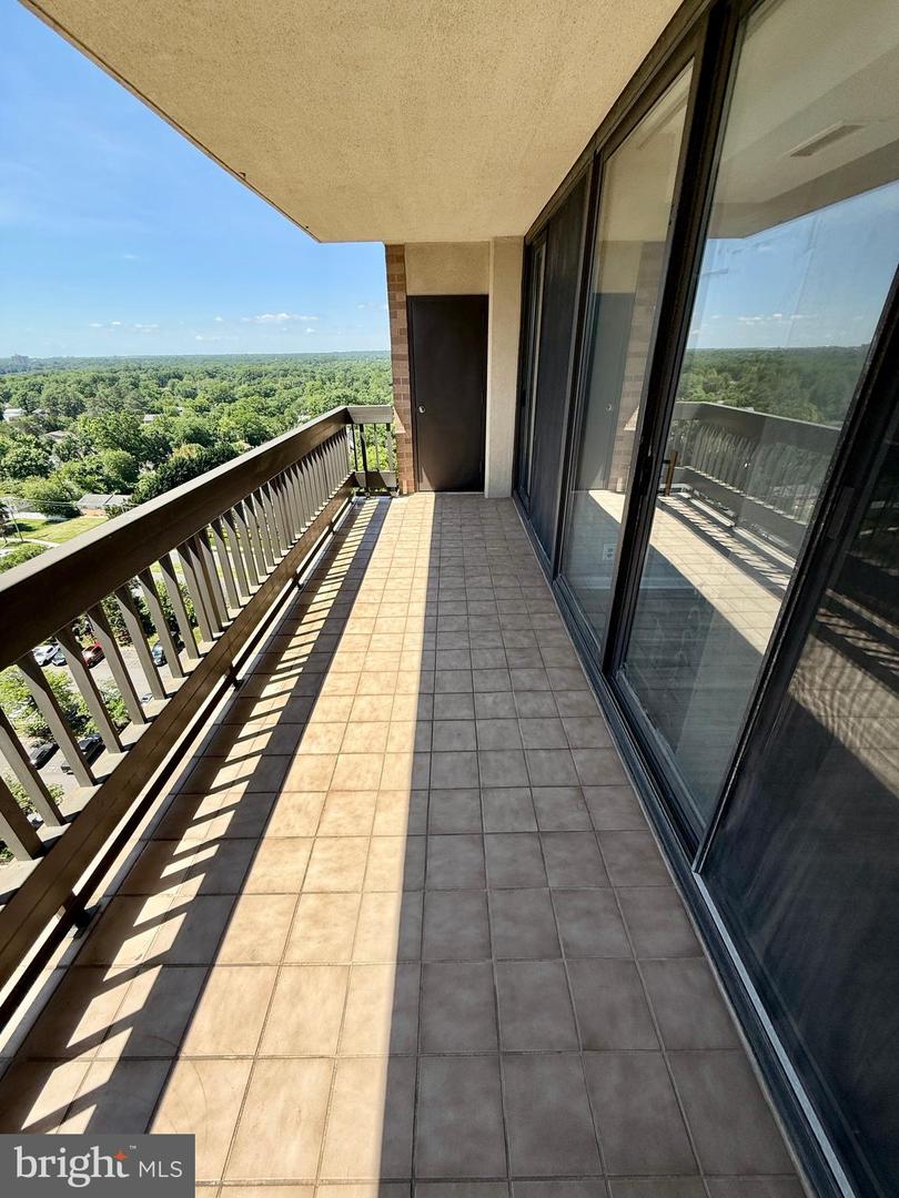 5505 SEMINARY RD #1516N, FALLS CHURCH, Virginia 22041, 2 Bedrooms Bedrooms, ,2 BathroomsBathrooms,Residential,For sale,5505 SEMINARY RD #1516N,VAFX2242080 MLS # VAFX2242080
