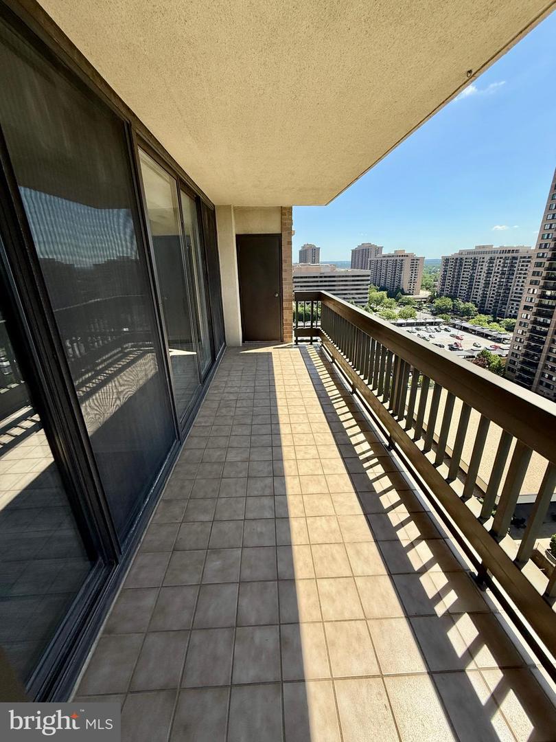5505 SEMINARY RD #1516N, FALLS CHURCH, Virginia 22041, 2 Bedrooms Bedrooms, ,2 BathroomsBathrooms,Residential,For sale,5505 SEMINARY RD #1516N,VAFX2242080 MLS # VAFX2242080