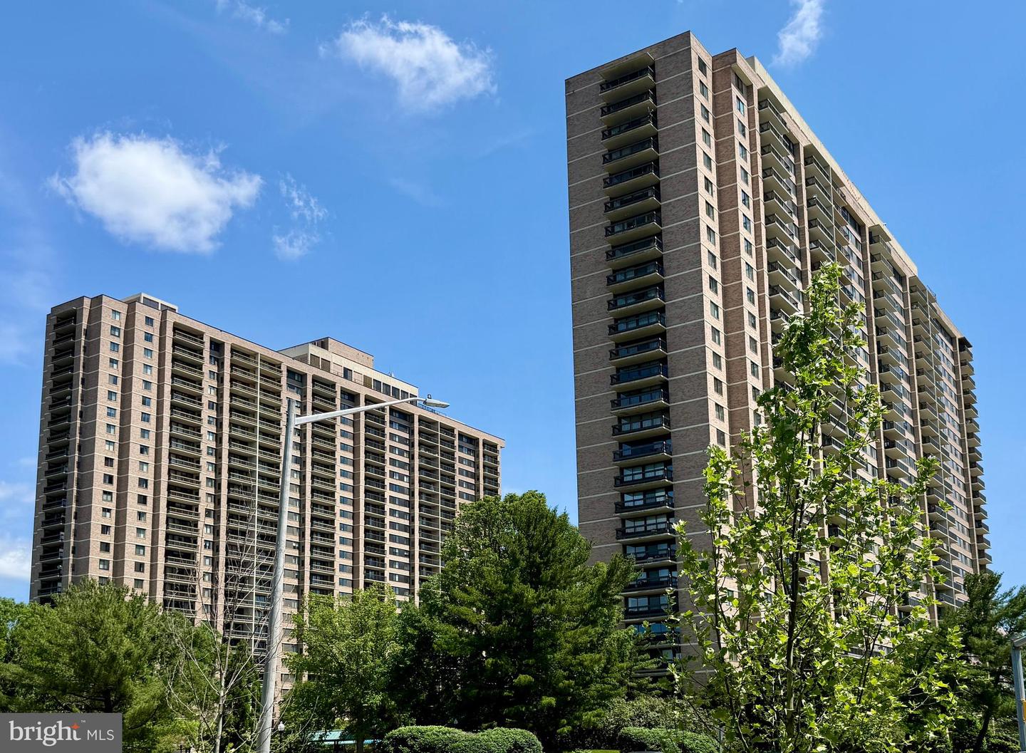 5505 SEMINARY RD #1516N, FALLS CHURCH, Virginia 22041, 2 Bedrooms Bedrooms, ,2 BathroomsBathrooms,Residential,For sale,5505 SEMINARY RD #1516N,VAFX2242080 MLS # VAFX2242080