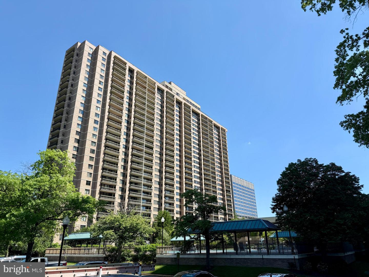 5505 SEMINARY RD #1516N, FALLS CHURCH, Virginia 22041, 2 Bedrooms Bedrooms, ,2 BathroomsBathrooms,Residential,For sale,5505 SEMINARY RD #1516N,VAFX2242080 MLS # VAFX2242080
