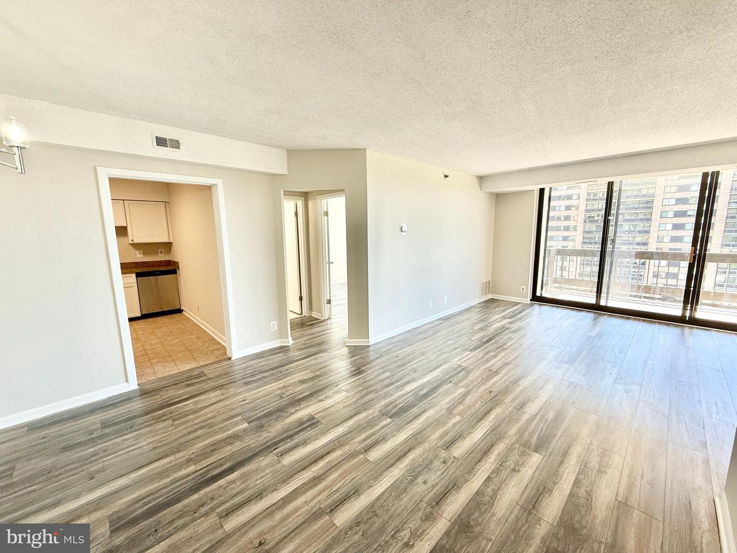 5505 SEMINARY RD #1516N, FALLS CHURCH, Virginia 22041, 2 Bedrooms Bedrooms, ,2 BathroomsBathrooms,Residential,For sale,5505 SEMINARY RD #1516N,VAFX2242080 MLS # VAFX2242080