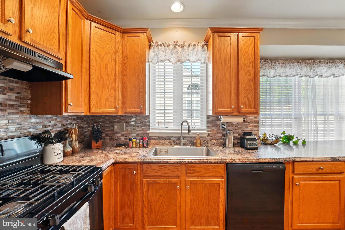 230 WHITWORTH DR, CULPEPER, Virginia 22701, 4 Bedrooms Bedrooms, ,3 BathroomsBathrooms,Residential,For sale,230 WHITWORTH DR,VACU2010642 MLS # VACU2010642