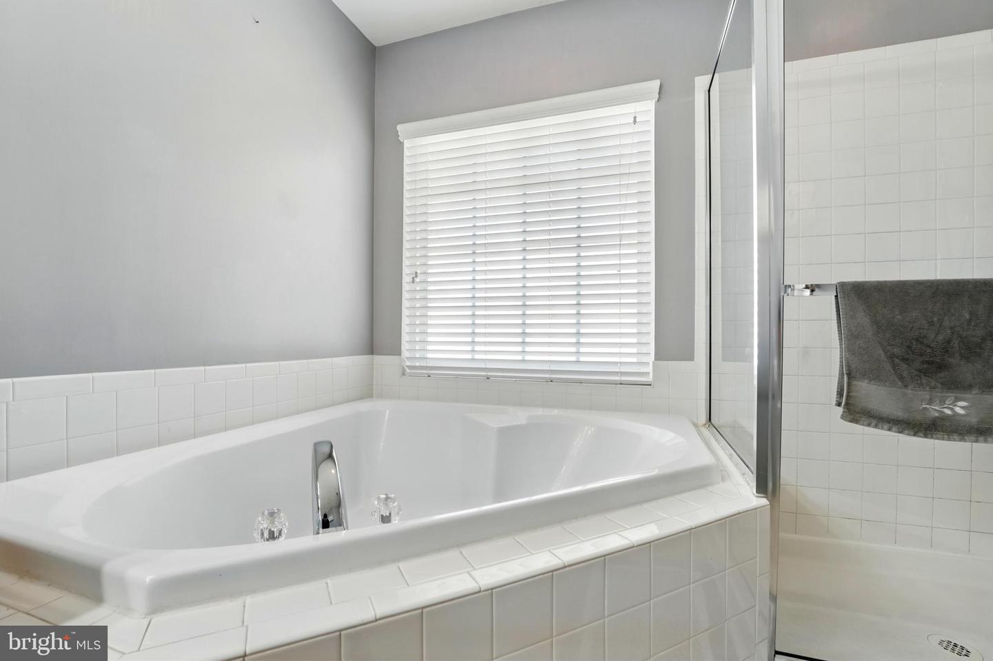 230 WHITWORTH DR, CULPEPER, Virginia 22701, 4 Bedrooms Bedrooms, ,3 BathroomsBathrooms,Residential,For sale,230 WHITWORTH DR,VACU2010642 MLS # VACU2010642