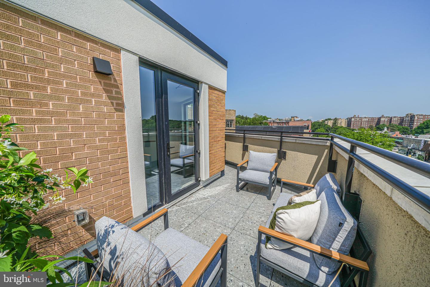 2903 NEWARK ST NW, WASHINGTON, District Of Columbia 20008, 3 Bedrooms Bedrooms, ,2 BathroomsBathrooms,Residential,For sale,2903 NEWARK ST NW,DCDC2201656 MLS # DCDC2201656