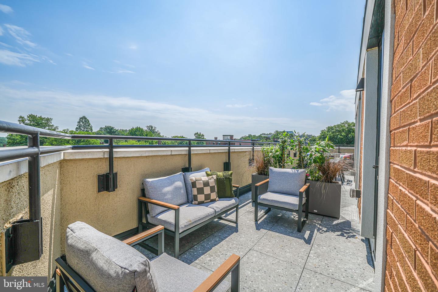 2903 NEWARK ST NW, WASHINGTON, District Of Columbia 20008, 3 Bedrooms Bedrooms, ,2 BathroomsBathrooms,Residential,For sale,2903 NEWARK ST NW,DCDC2201656 MLS # DCDC2201656