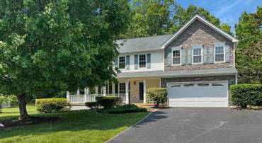 15346 BEVANWOOD DR, WOODBRIDGE, Virginia 22193, 4 Bedrooms Bedrooms, ,3 BathroomsBathrooms,Residential,For sale,15346 BEVANWOOD DR,VAPW2095170 MLS # VAPW2095170
