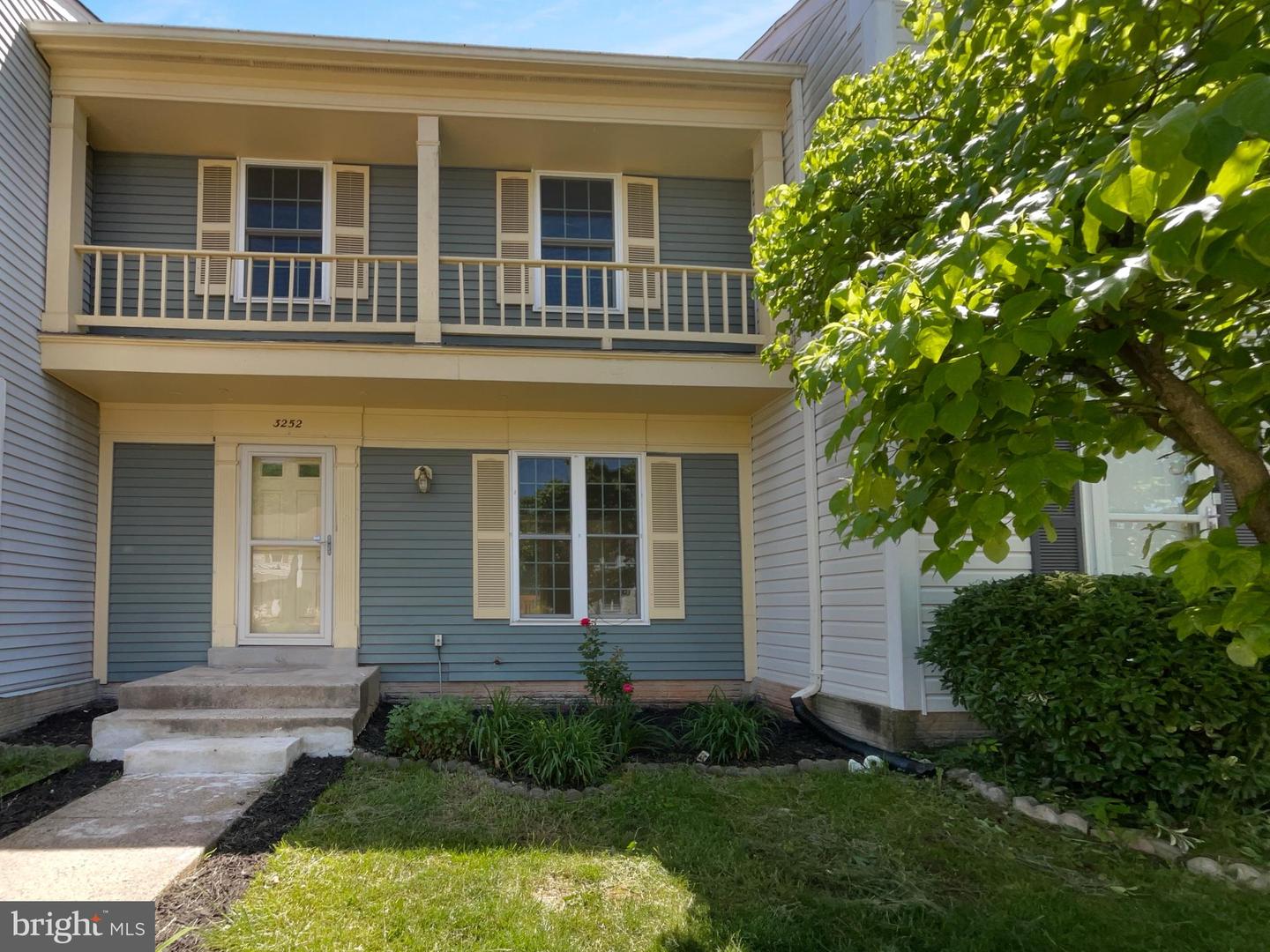 3252 TAYLOE CT, HERNDON, Virginia 20171, 3 Bedrooms Bedrooms, ,2 BathroomsBathrooms,Residential,For sale,3252 TAYLOE CT,VAFX2242206 MLS # VAFX2242206