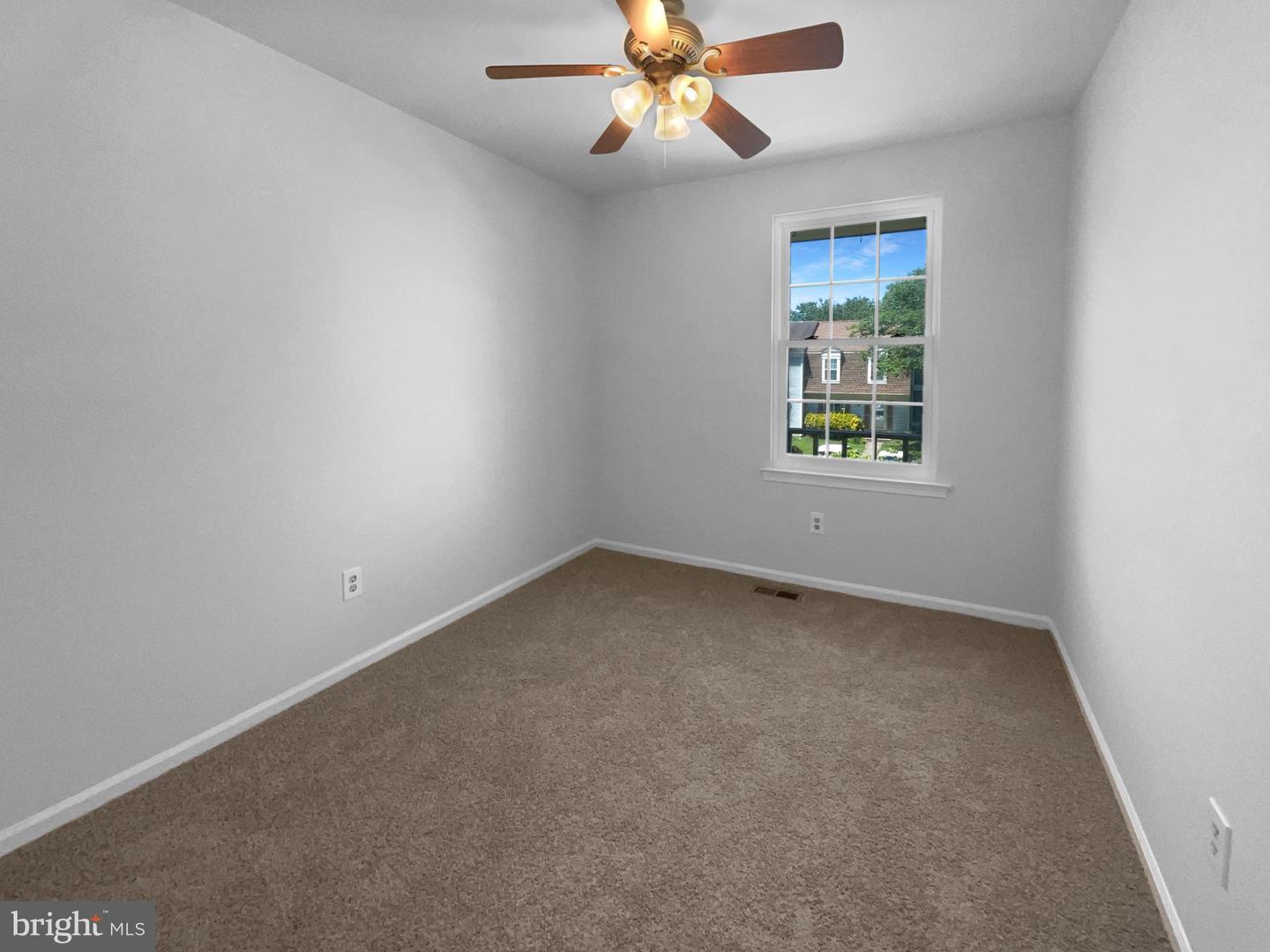 3252 TAYLOE CT, HERNDON, Virginia 20171, 3 Bedrooms Bedrooms, ,2 BathroomsBathrooms,Residential,For sale,3252 TAYLOE CT,VAFX2242206 MLS # VAFX2242206