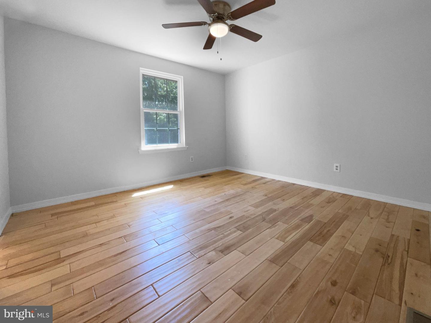 3252 TAYLOE CT, HERNDON, Virginia 20171, 3 Bedrooms Bedrooms, ,2 BathroomsBathrooms,Residential,For sale,3252 TAYLOE CT,VAFX2242206 MLS # VAFX2242206