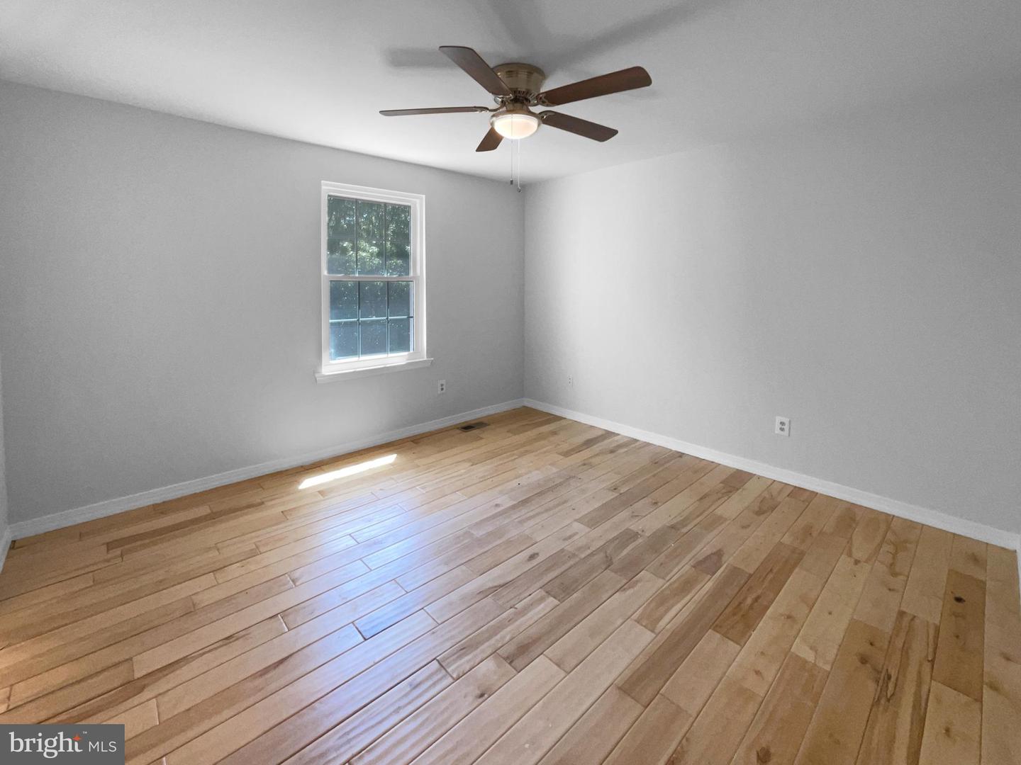 3252 TAYLOE CT, HERNDON, Virginia 20171, 3 Bedrooms Bedrooms, ,2 BathroomsBathrooms,Residential,For sale,3252 TAYLOE CT,VAFX2242206 MLS # VAFX2242206