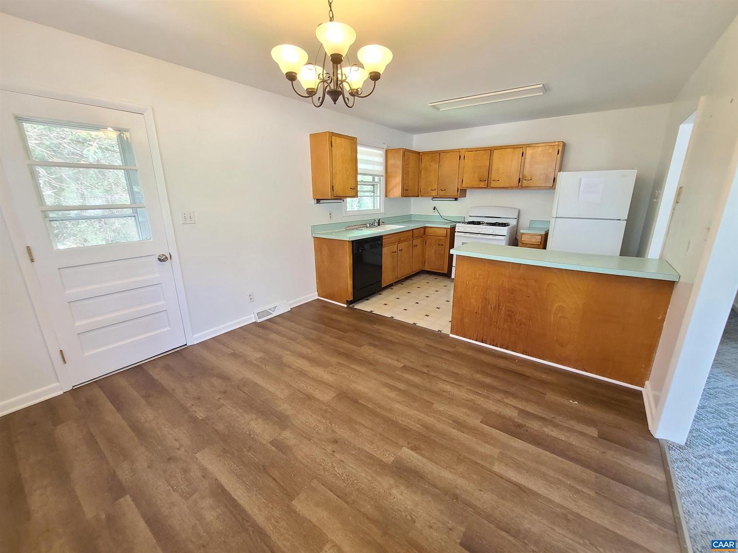 120 THOMAS DR, CHARLOTTESVILLE, Virginia 22911, 4 Bedrooms Bedrooms, ,3 BathroomsBathrooms,Residential,For sale,120 THOMAS DR,664739 MLS # 664739