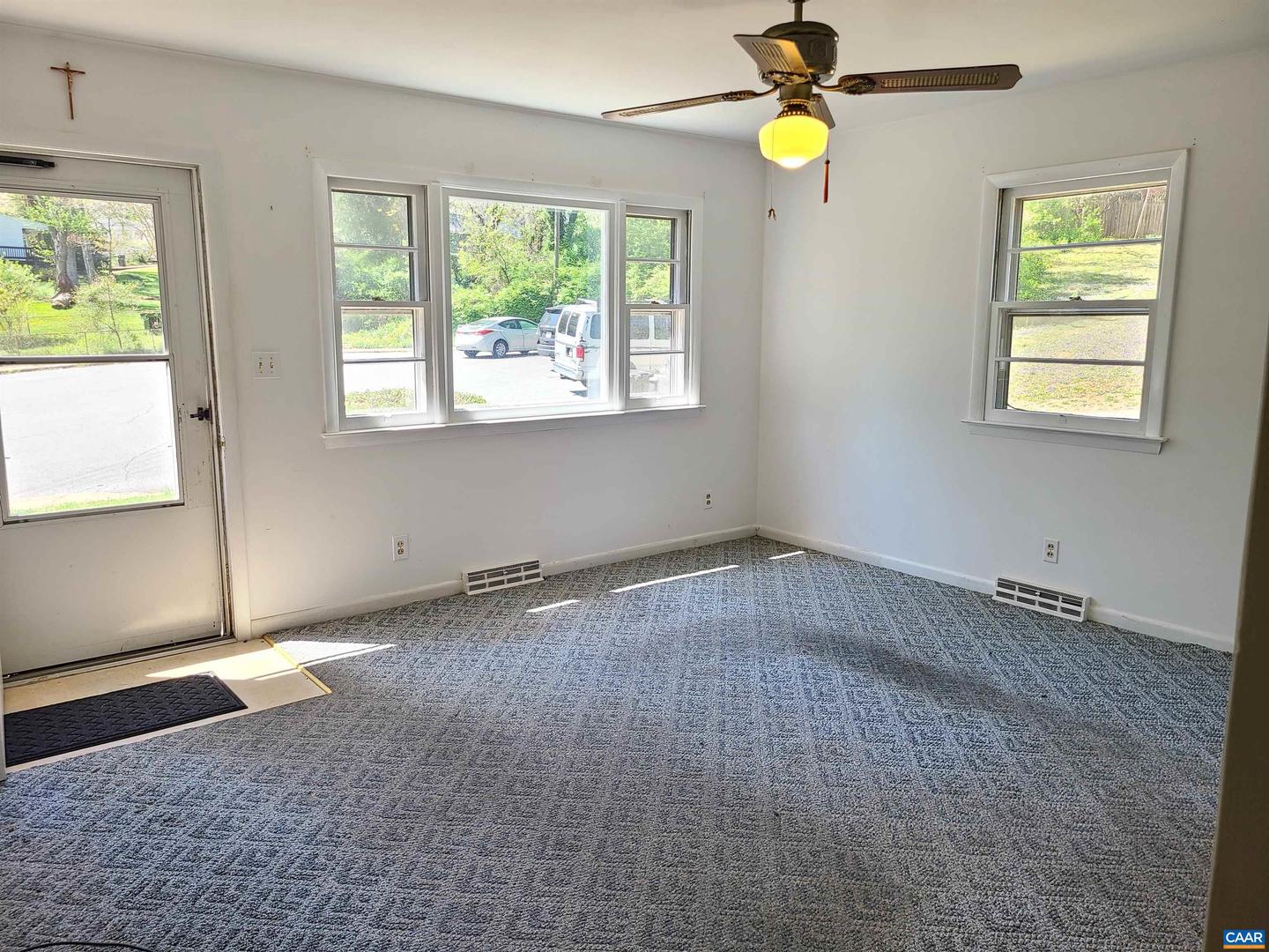 120 THOMAS DR, CHARLOTTESVILLE, Virginia 22911, 4 Bedrooms Bedrooms, ,3 BathroomsBathrooms,Residential,For sale,120 THOMAS DR,664739 MLS # 664739