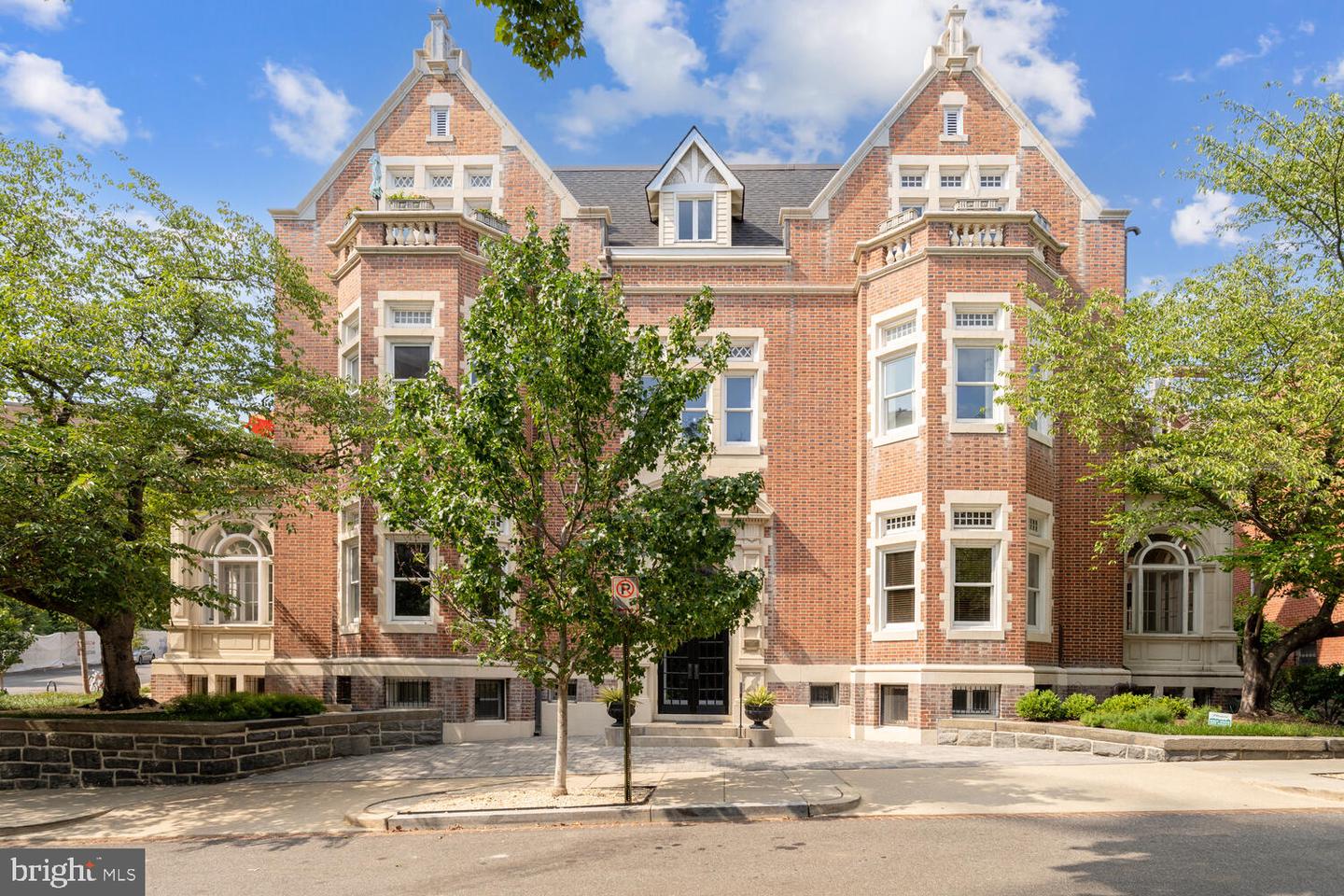 2001 19TH ST NW #10, WASHINGTON, District Of Columbia 20009, 2 Bedrooms Bedrooms, 5 Rooms Rooms,2 BathroomsBathrooms,Residential,For sale,2001 19TH ST NW #10,DCDC2201720 MLS # DCDC2201720