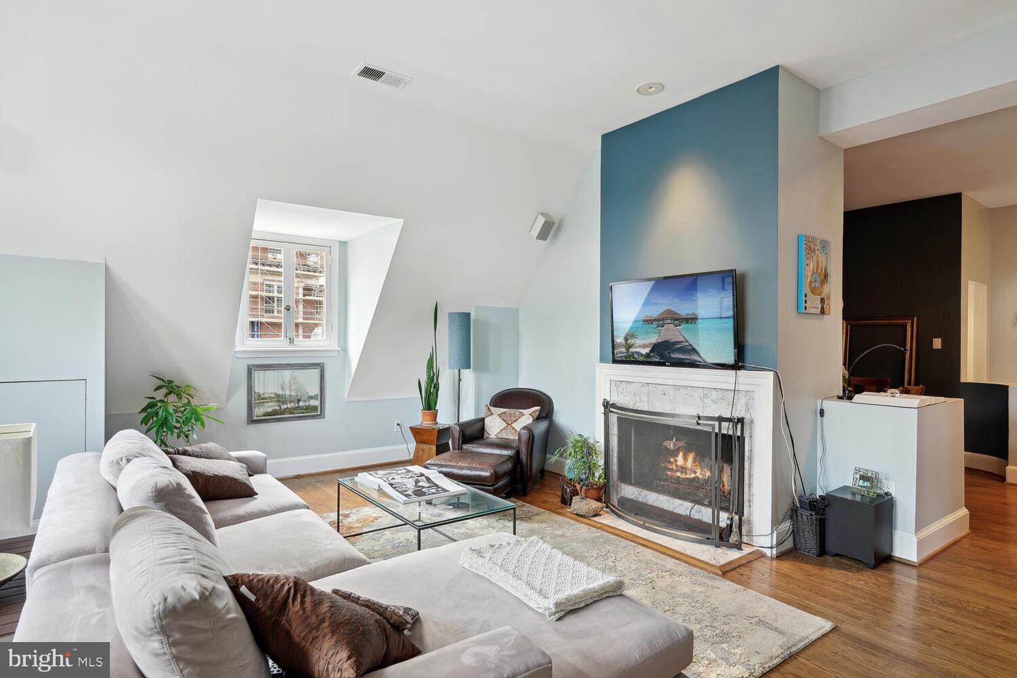 2001 19TH ST NW #10, WASHINGTON, District Of Columbia 20009, 2 Bedrooms Bedrooms, 5 Rooms Rooms,2 BathroomsBathrooms,Residential,For sale,2001 19TH ST NW #10,DCDC2201720 MLS # DCDC2201720
