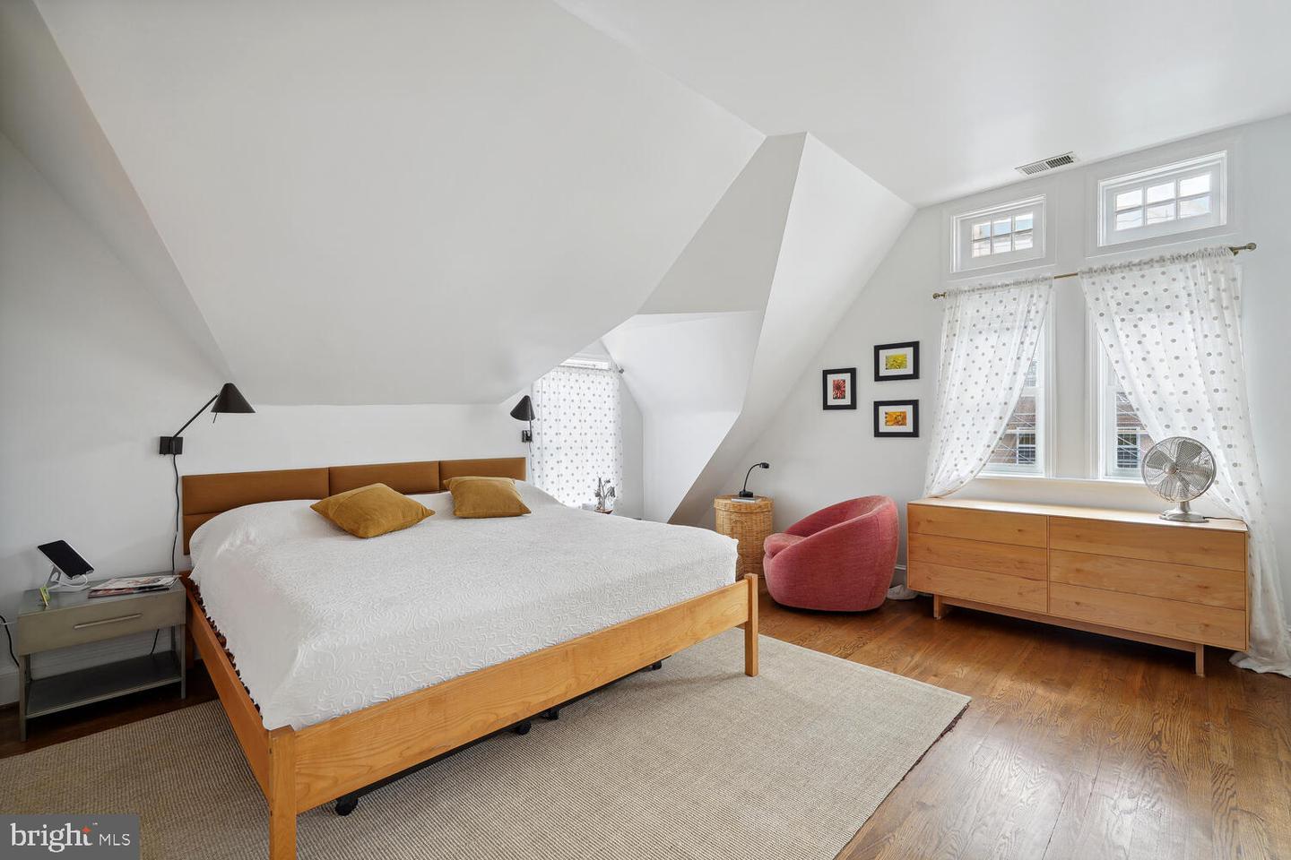 2001 19TH ST NW #10, WASHINGTON, District Of Columbia 20009, 2 Bedrooms Bedrooms, 5 Rooms Rooms,2 BathroomsBathrooms,Residential,For sale,2001 19TH ST NW #10,DCDC2201720 MLS # DCDC2201720