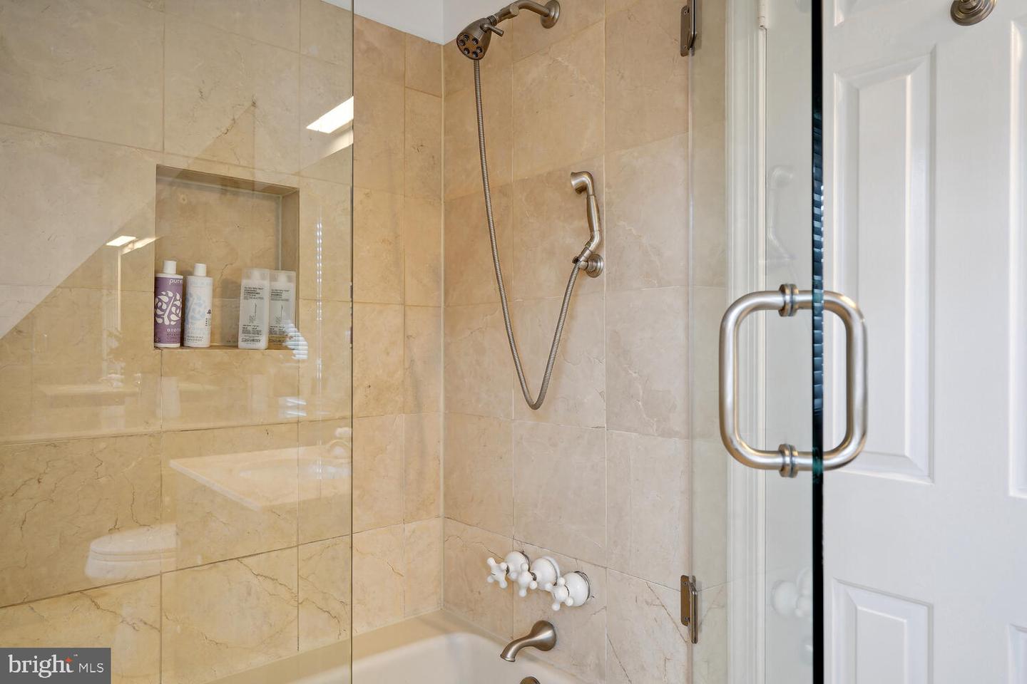 2001 19TH ST NW #10, WASHINGTON, District Of Columbia 20009, 2 Bedrooms Bedrooms, 5 Rooms Rooms,2 BathroomsBathrooms,Residential,For sale,2001 19TH ST NW #10,DCDC2201720 MLS # DCDC2201720