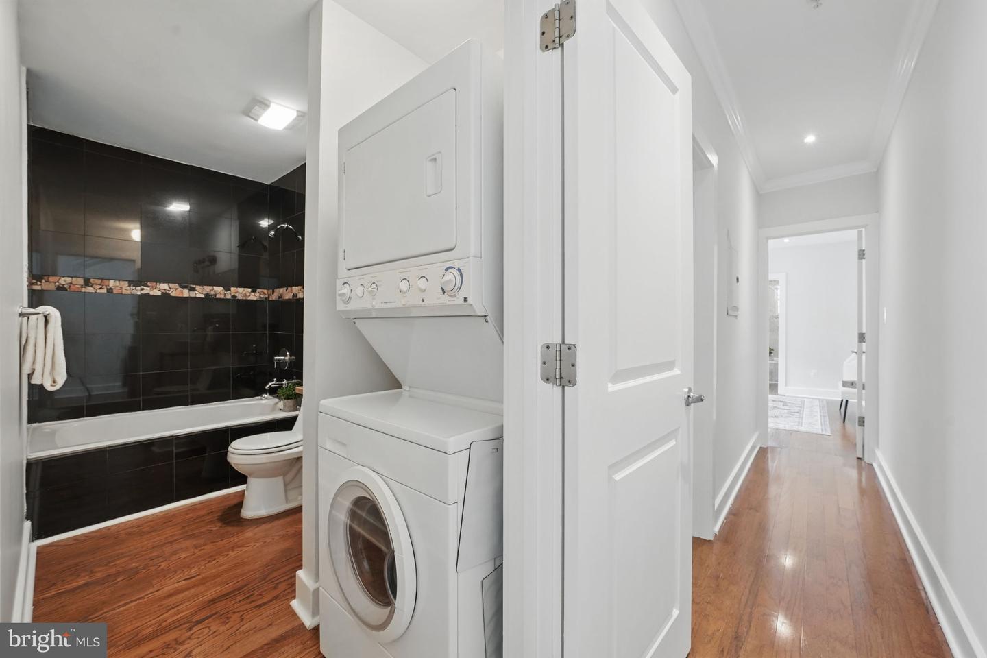 2300 17TH ST NW, WASHINGTON, District Of Columbia 20009, 6 Bedrooms Bedrooms, ,6 BathroomsBathrooms,Residential,For sale,2300 17TH ST NW,DCDC2201776 MLS # DCDC2201776