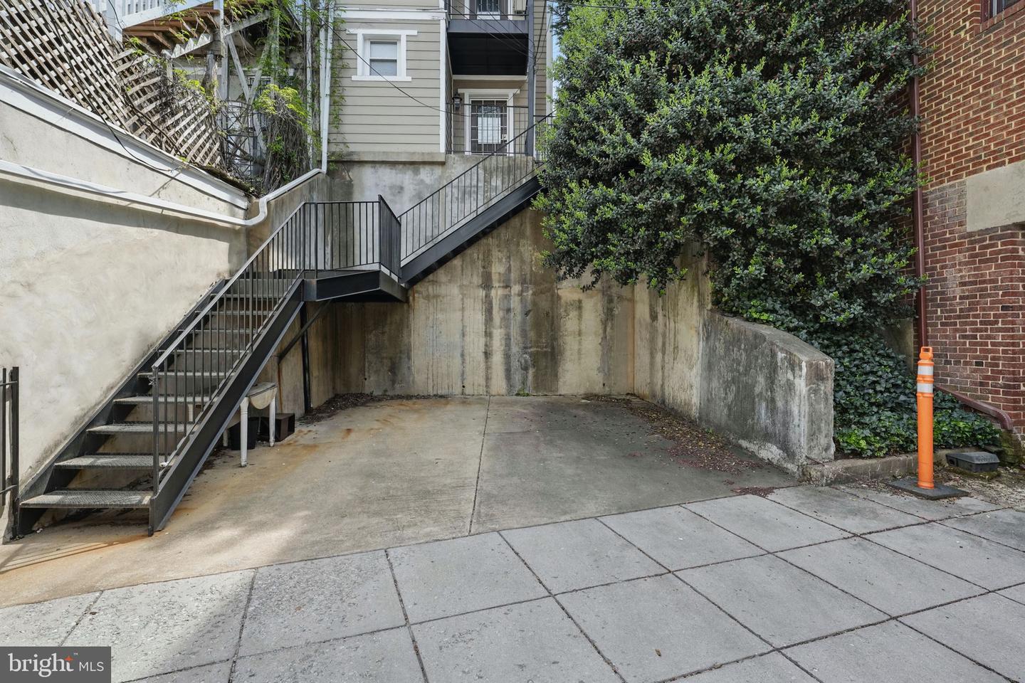 2300 17TH ST NW, WASHINGTON, District Of Columbia 20009, 6 Bedrooms Bedrooms, ,6 BathroomsBathrooms,Residential,For sale,2300 17TH ST NW,DCDC2201776 MLS # DCDC2201776