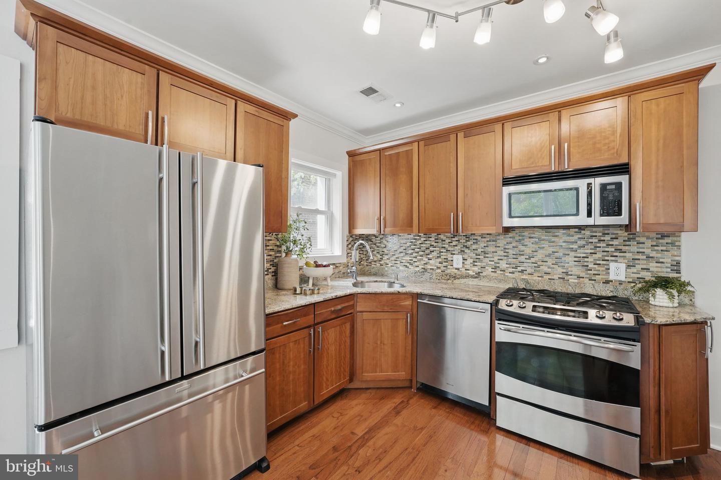 2300 17TH ST NW, WASHINGTON, District Of Columbia 20009, 6 Bedrooms Bedrooms, ,6 BathroomsBathrooms,Residential,For sale,2300 17TH ST NW,DCDC2201776 MLS # DCDC2201776