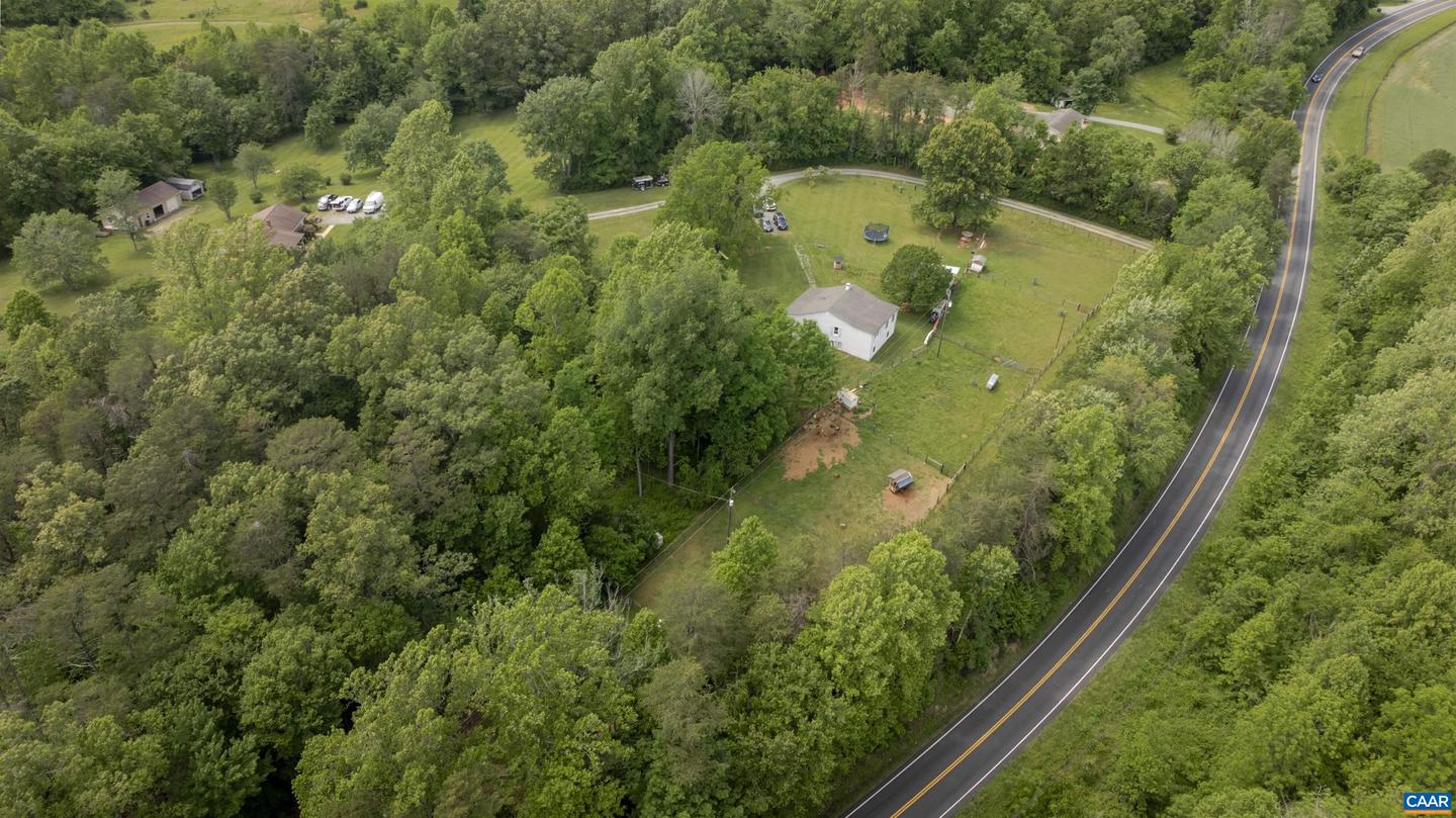 5072 SCOTTSVILLE RD, CHARLOTTESVILLE, Virginia 22902, 3 Bedrooms Bedrooms, ,1 BathroomBathrooms,Residential,For sale,5072 SCOTTSVILLE RD,664789 MLS # 664789