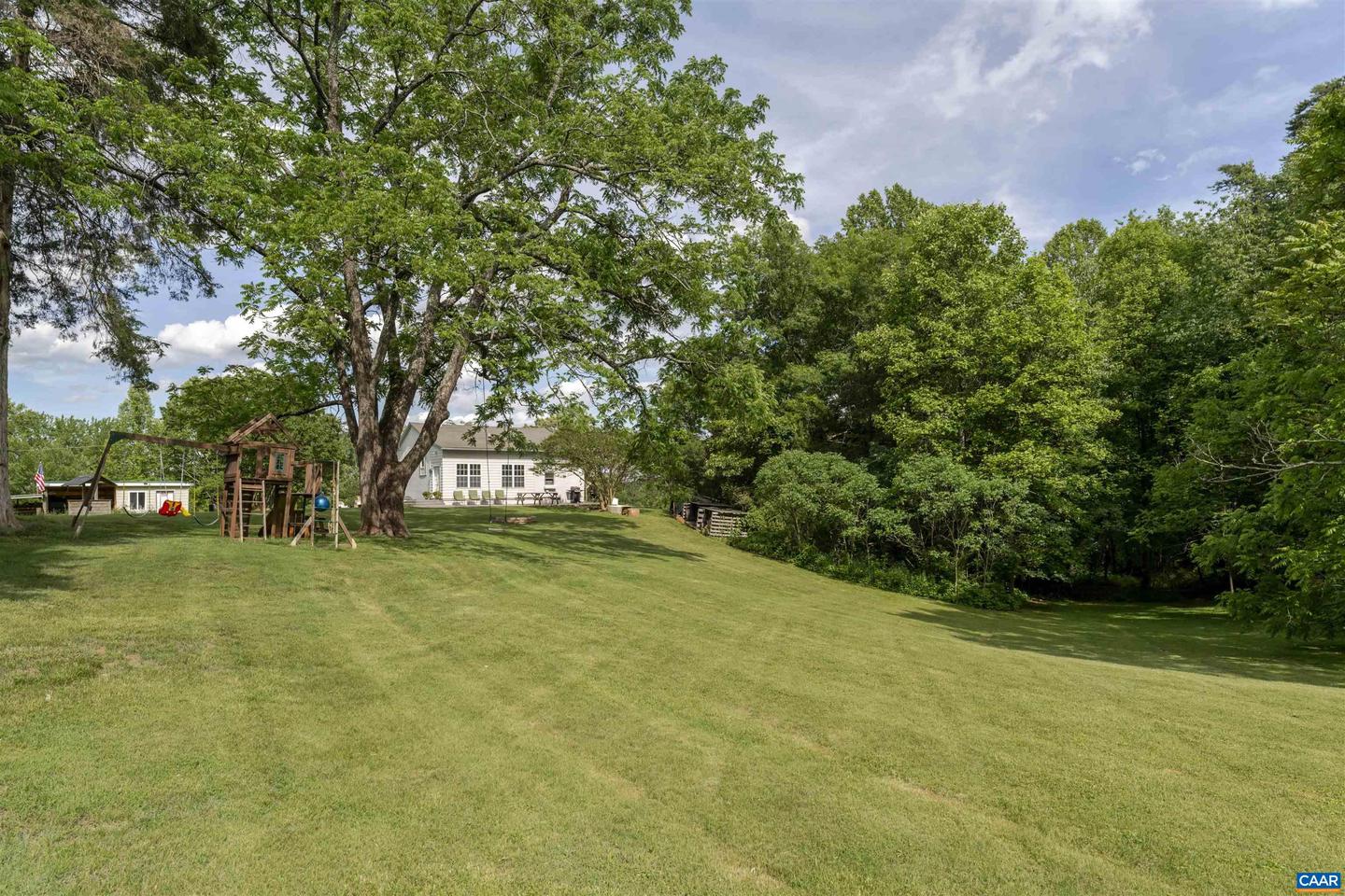 5072 SCOTTSVILLE RD, CHARLOTTESVILLE, Virginia 22902, 3 Bedrooms Bedrooms, ,1 BathroomBathrooms,Residential,For sale,5072 SCOTTSVILLE RD,664789 MLS # 664789