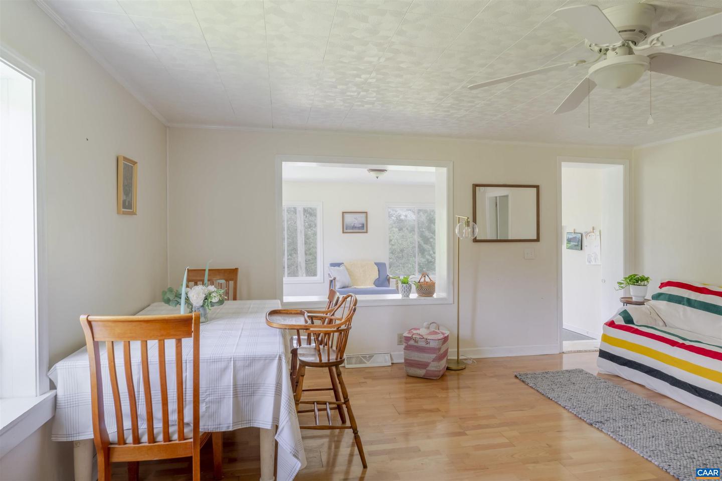 5072 SCOTTSVILLE RD, CHARLOTTESVILLE, Virginia 22902, 3 Bedrooms Bedrooms, ,1 BathroomBathrooms,Residential,For sale,5072 SCOTTSVILLE RD,664789 MLS # 664789