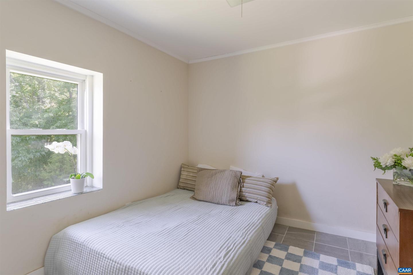 5072 SCOTTSVILLE RD, CHARLOTTESVILLE, Virginia 22902, 3 Bedrooms Bedrooms, ,1 BathroomBathrooms,Residential,For sale,5072 SCOTTSVILLE RD,664789 MLS # 664789