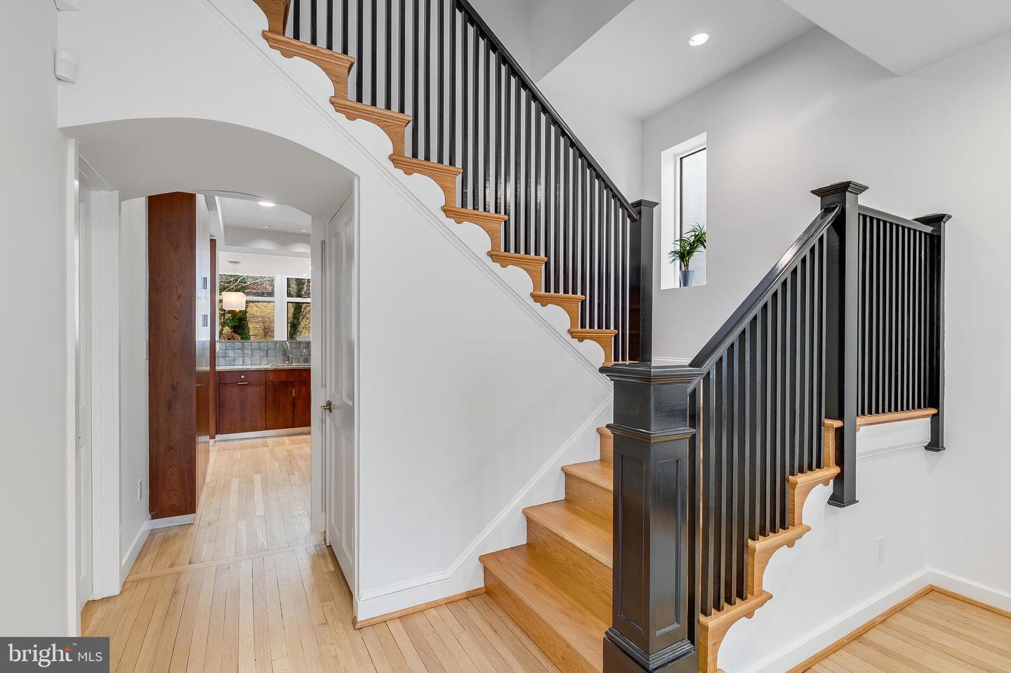 2950 MACOMB ST NW, WASHINGTON, District Of Columbia 20008, 6 Bedrooms Bedrooms, ,4 BathroomsBathrooms,Residential,For sale,2950 MACOMB ST NW,DCDC2201786 MLS # DCDC2201786