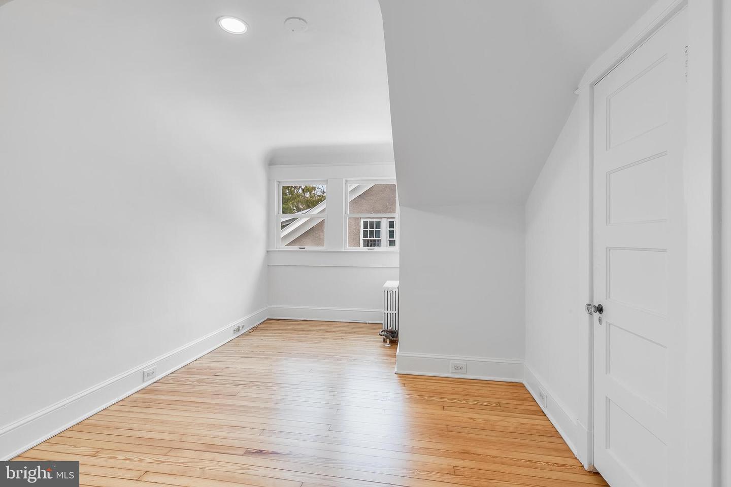 2950 MACOMB ST NW, WASHINGTON, District Of Columbia 20008, 6 Bedrooms Bedrooms, ,4 BathroomsBathrooms,Residential,For sale,2950 MACOMB ST NW,DCDC2201786 MLS # DCDC2201786